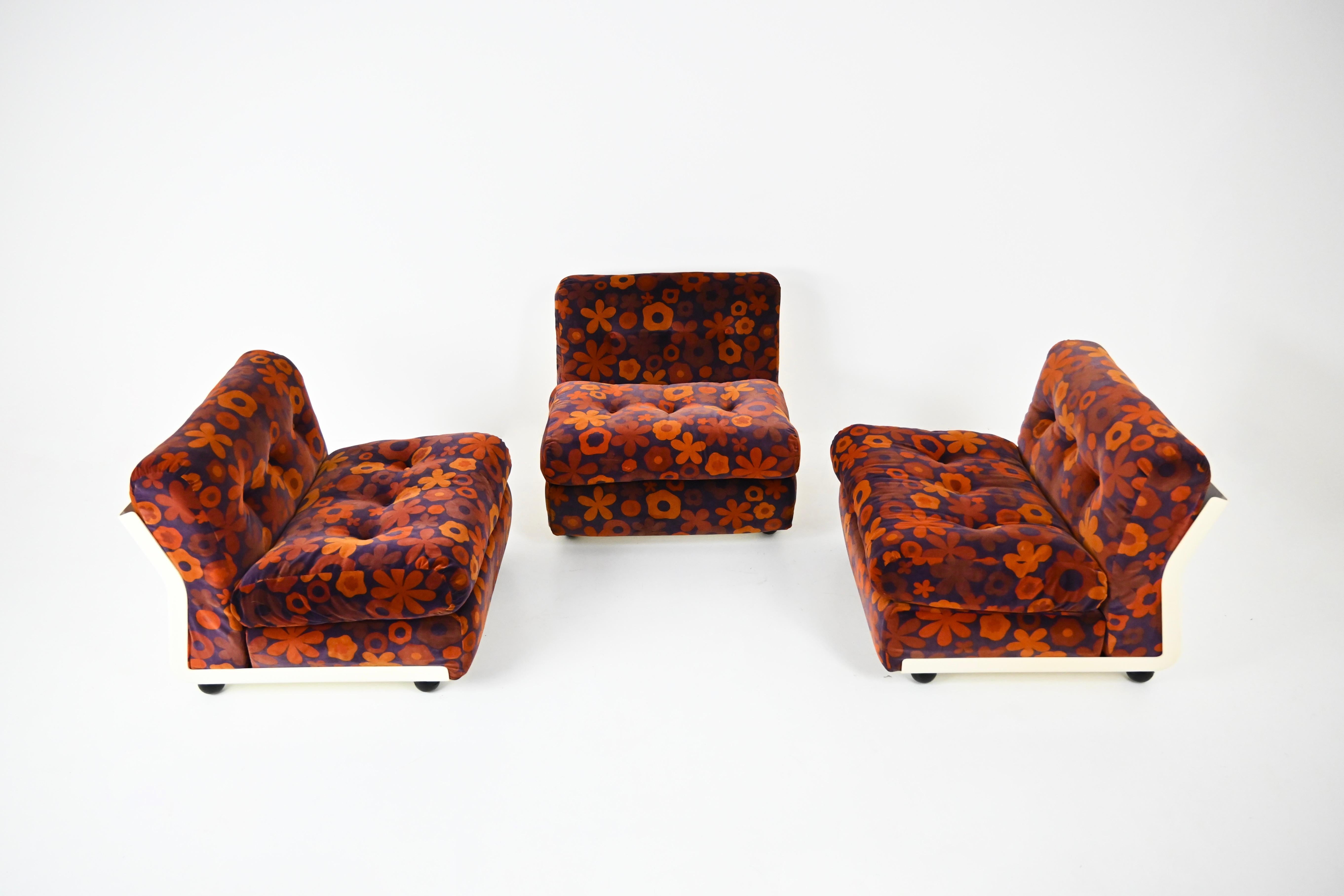 Amanta Lounge chairs by Mario Bellini for C&B Italia, 1960s, set of 3 For Sale 3
