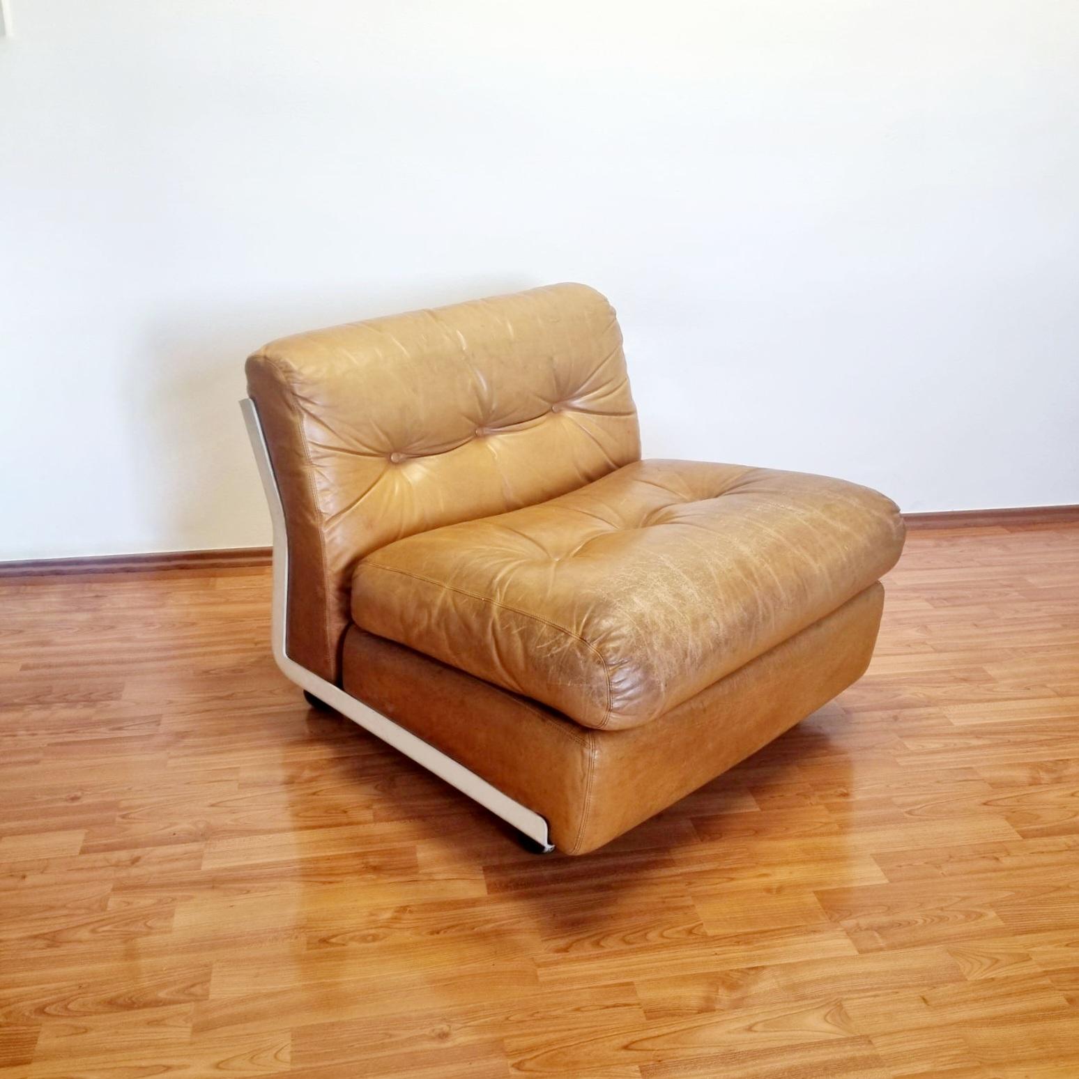 Amanta Modular Leather Sofa by Mario Bellini for C&B Italia, Italy, 1970s, Pair In Good Condition For Sale In Lucija, SI
