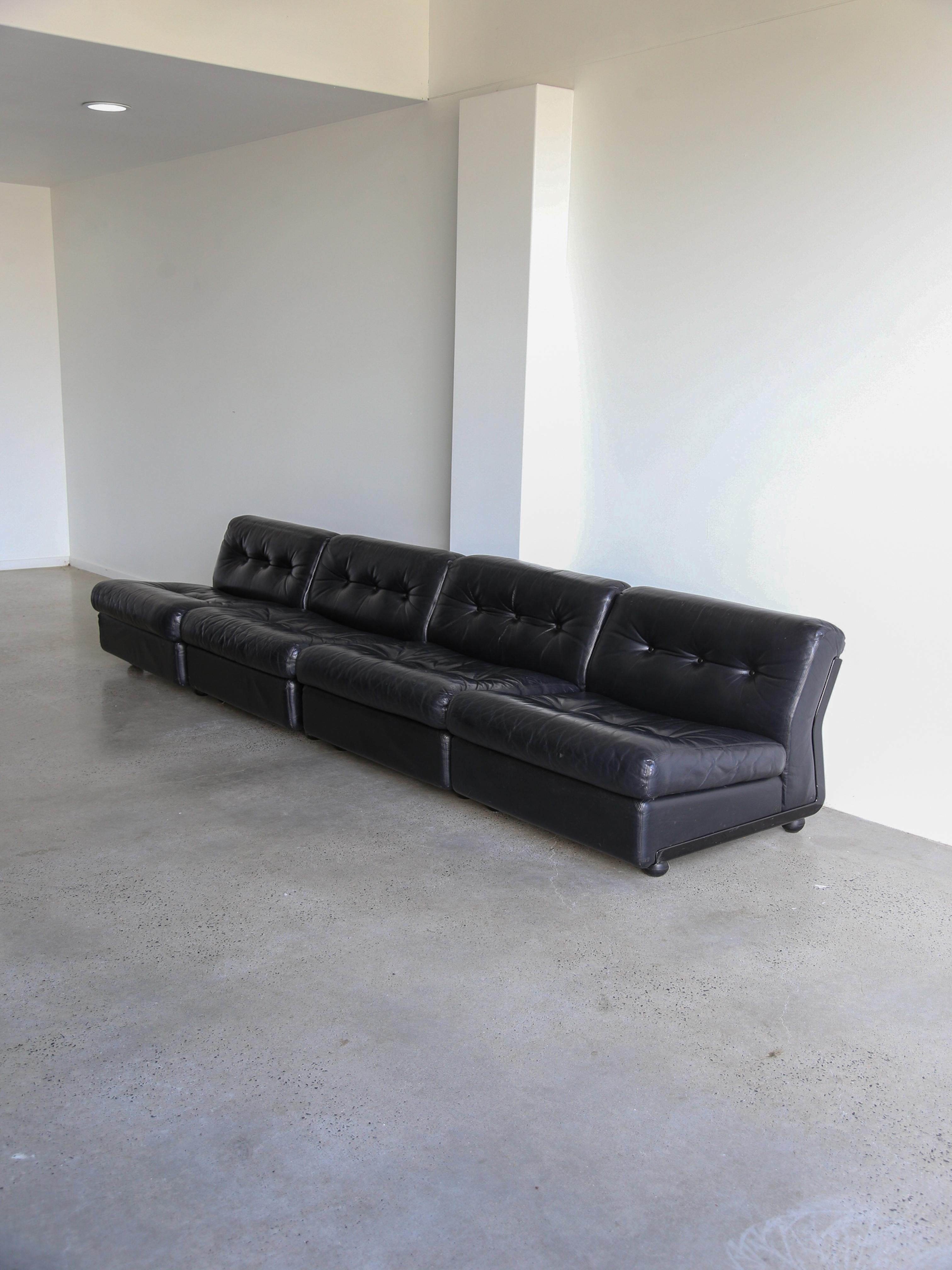 Mid-Century Modern Amanta Modular Sofa in Black Leather By Mario Bellini for B&B Italia 1970 For Sale