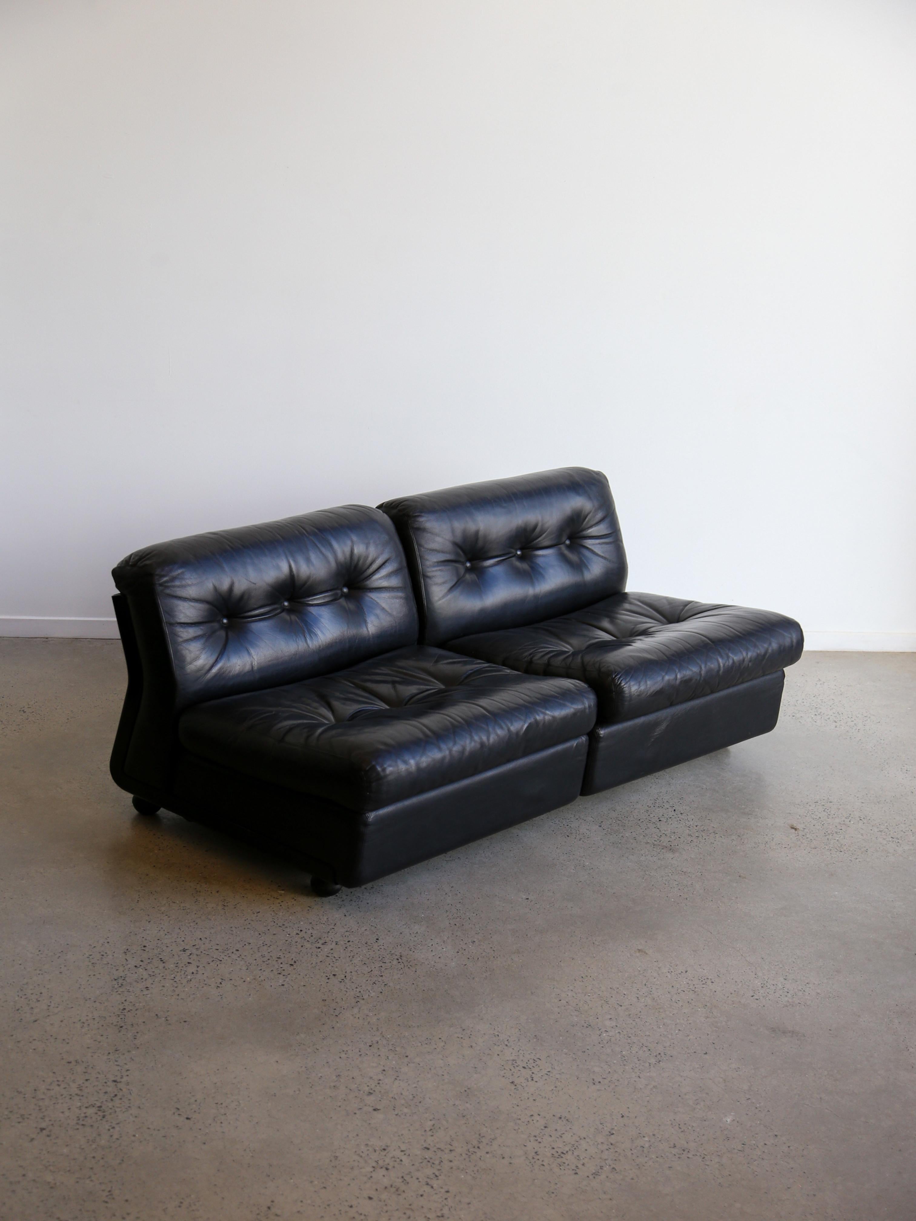 Fin du 20e siècle Amanta Modular Sofa in Black Leather Par Mario Bellini pour B&B Italia 1970 en vente