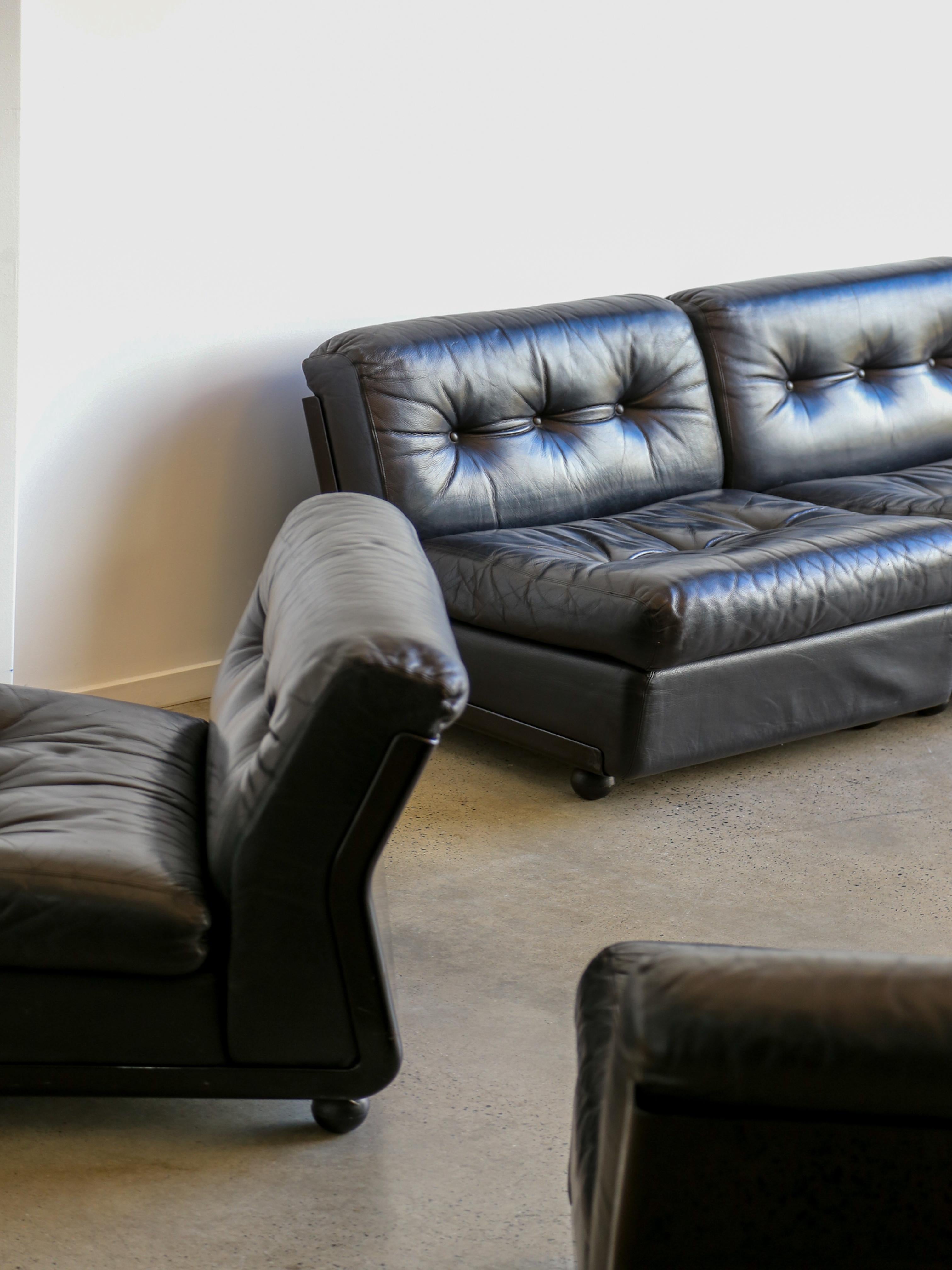 Amanta Modular Sofa in Black Leather By Mario Bellini for B&B Italia 1970 For Sale 3