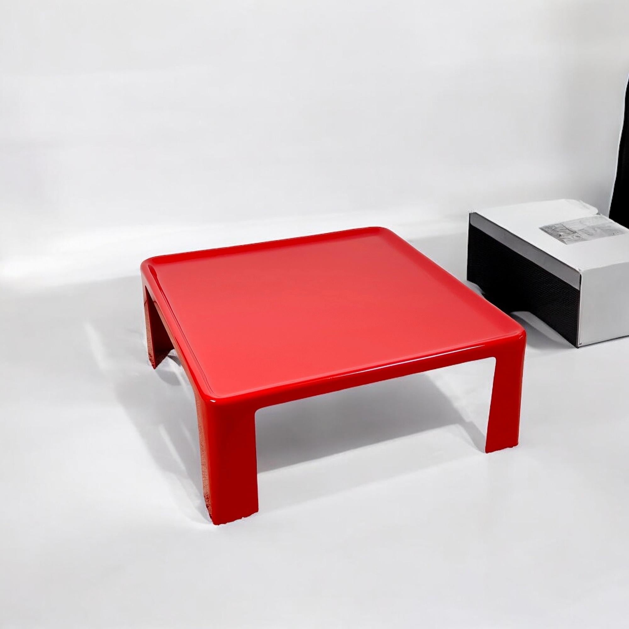 Mid-20th Century Amanta Table Mario Bellini for B&B Italia - Iconic 60s Design - Red Fiberglass