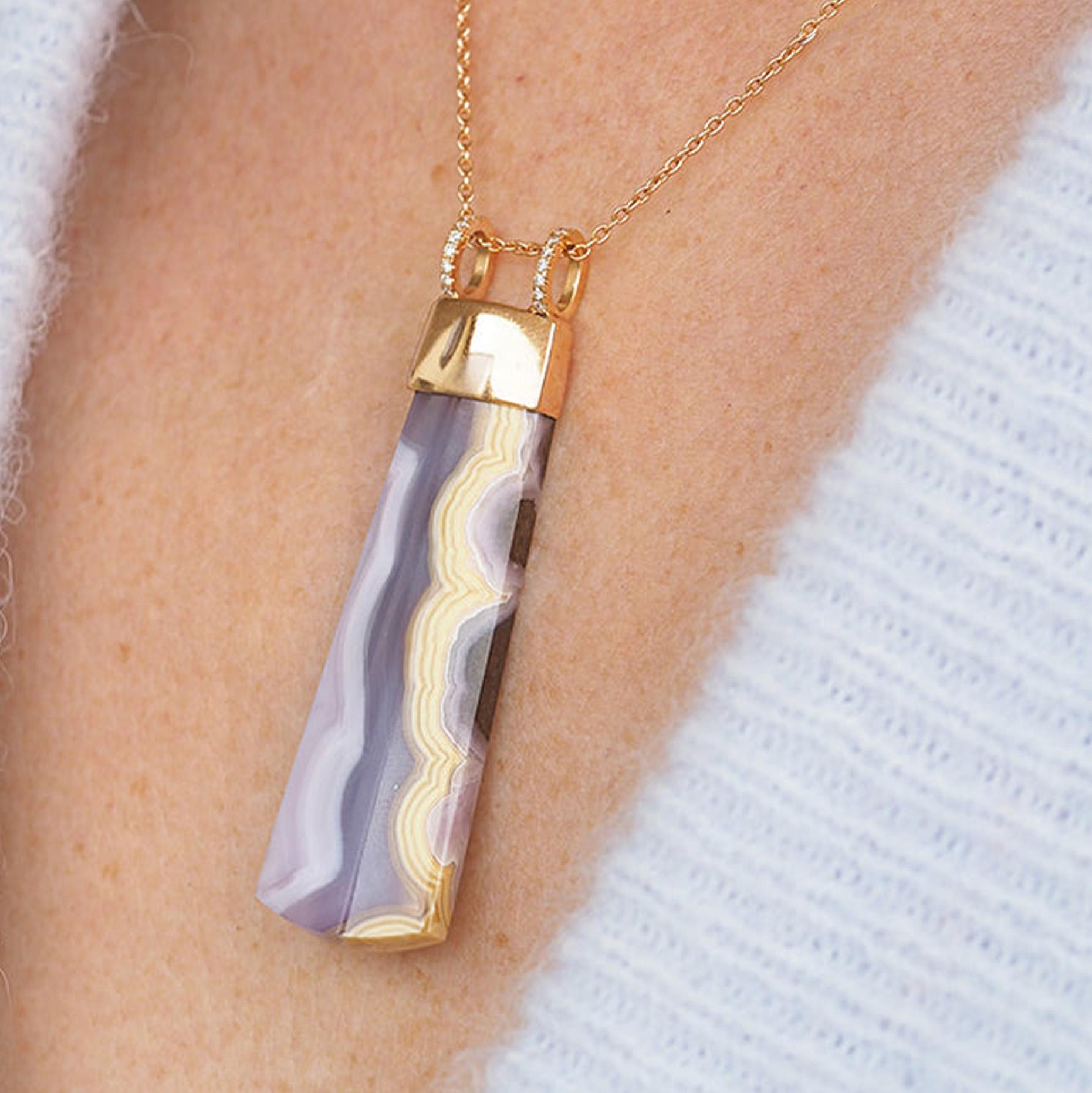 Contemporary AMARIS Pendant, Agate Drop (5.5 cm), 18k Rose Gold with Diamond Hooks For Sale