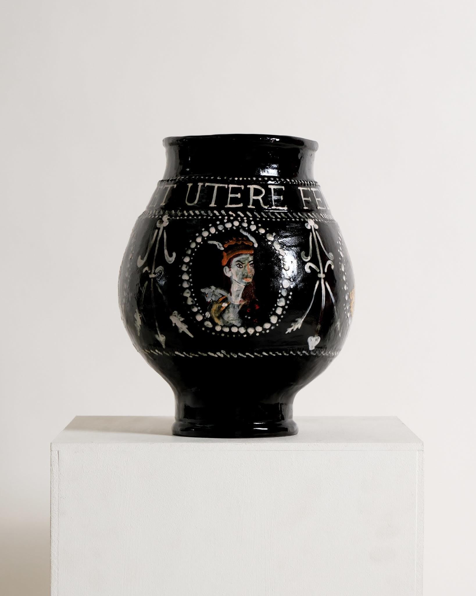 Amata Benedict, Felix Amata Vase (Keramik) im Angebot