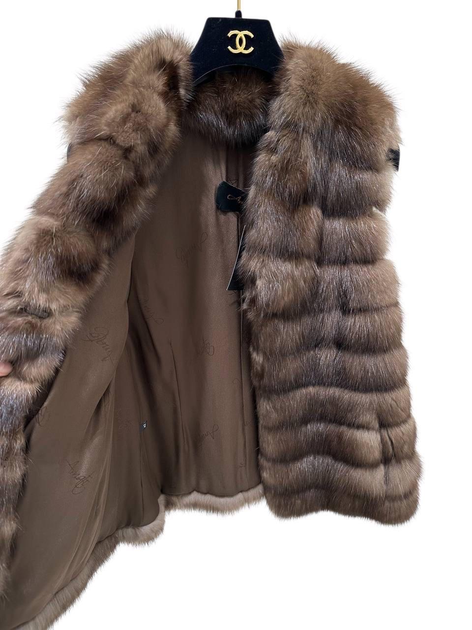 Chaqueta de abrigo sin mangas de piel de marta Amato Talla Pequeña (42) en venta 2