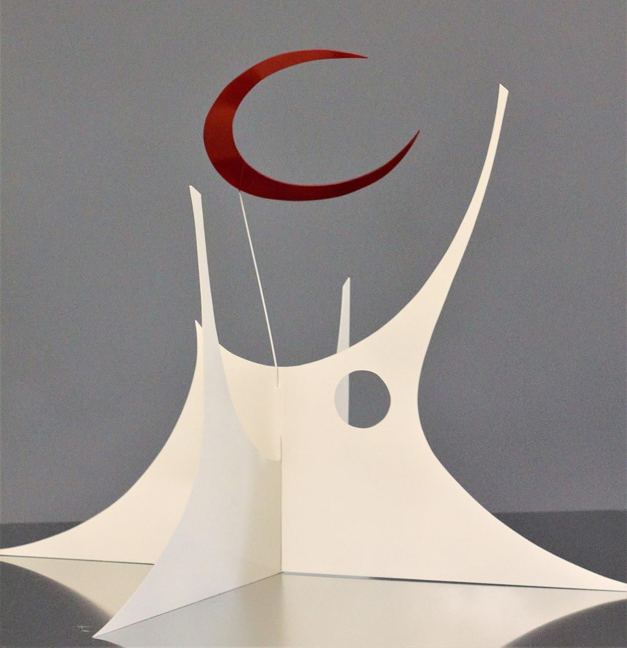 White Mastodonte Under Red Moon (Abstract Sculpture) For Sale 1