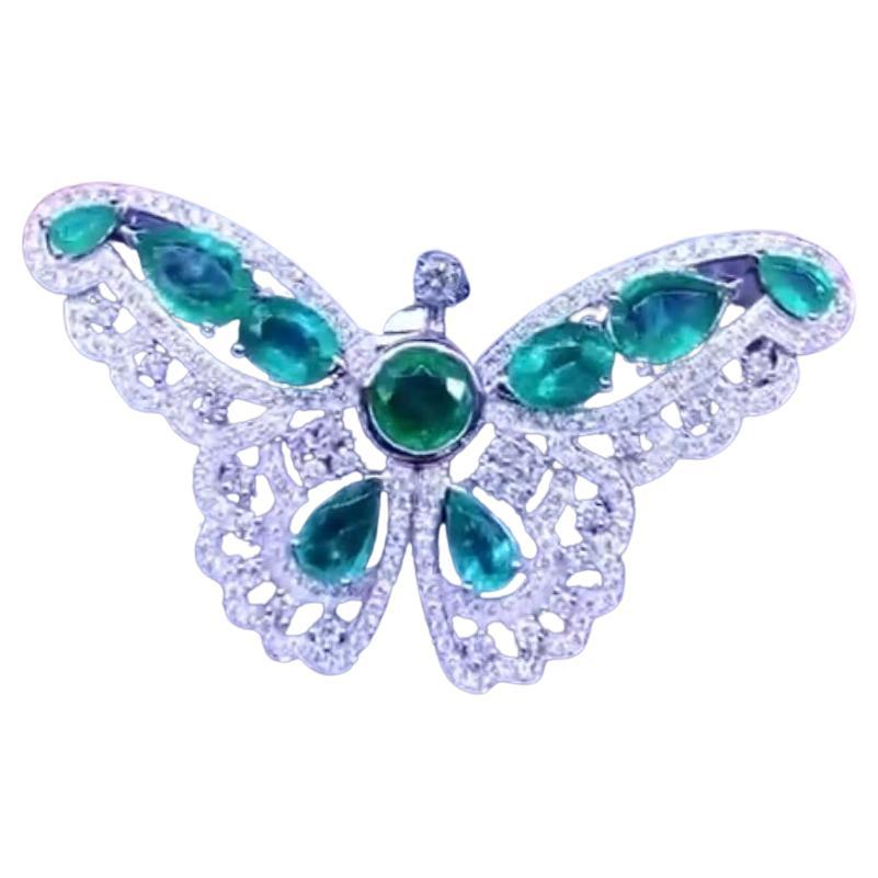 AIG Certified 10.00 Carats Zambian Emeralds  3.15 Ct Diamonds Brooch Pendant For Sale