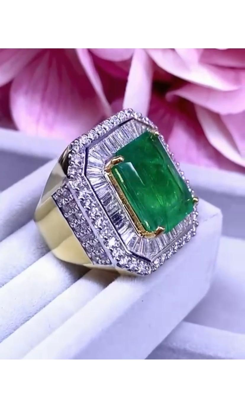 Amazing 14.51 Carats of Emerald and Diamonds on Ring In New Condition For Sale In Massafra, IT
