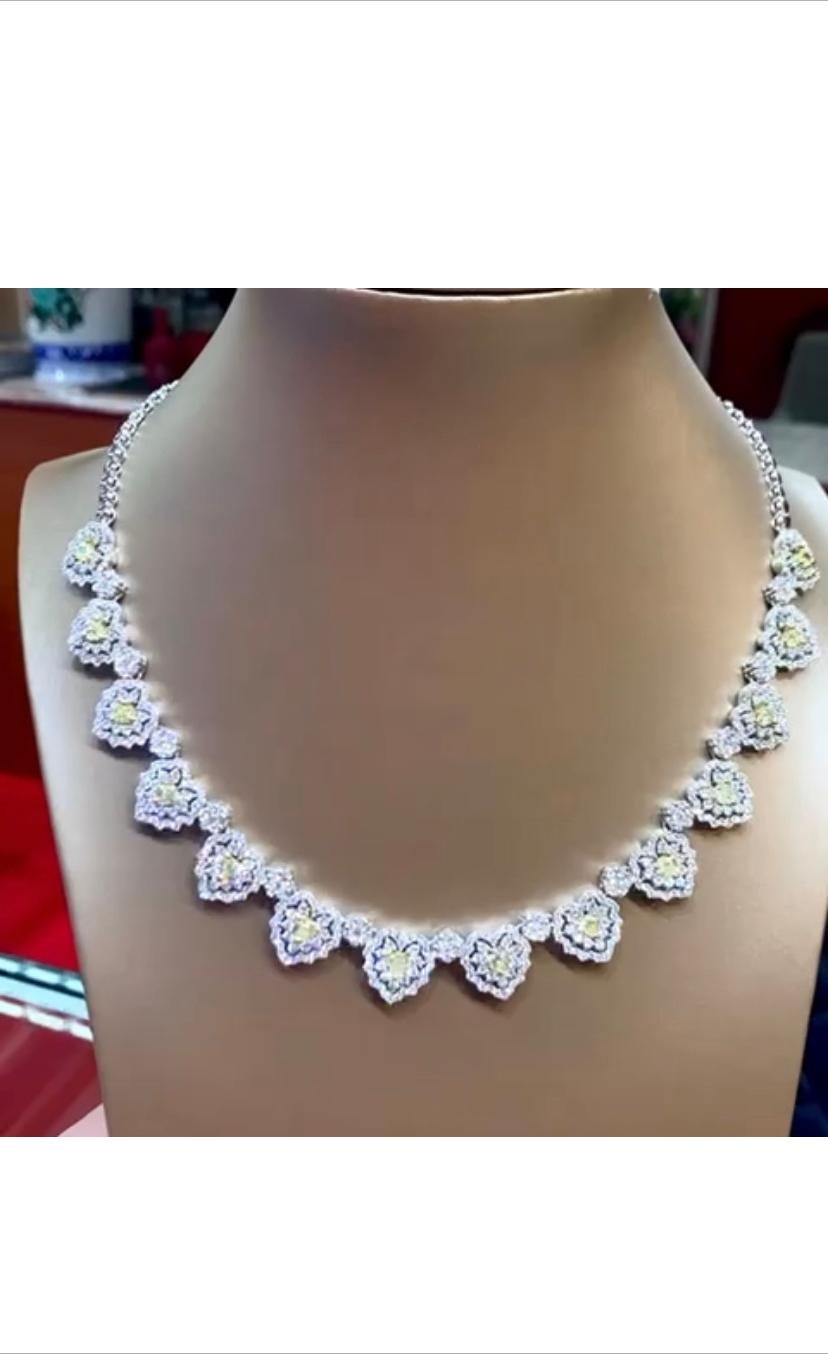 Women's or Men's Certified 14.60 Carats Diamonds 18K Gold Necklace For Sale
