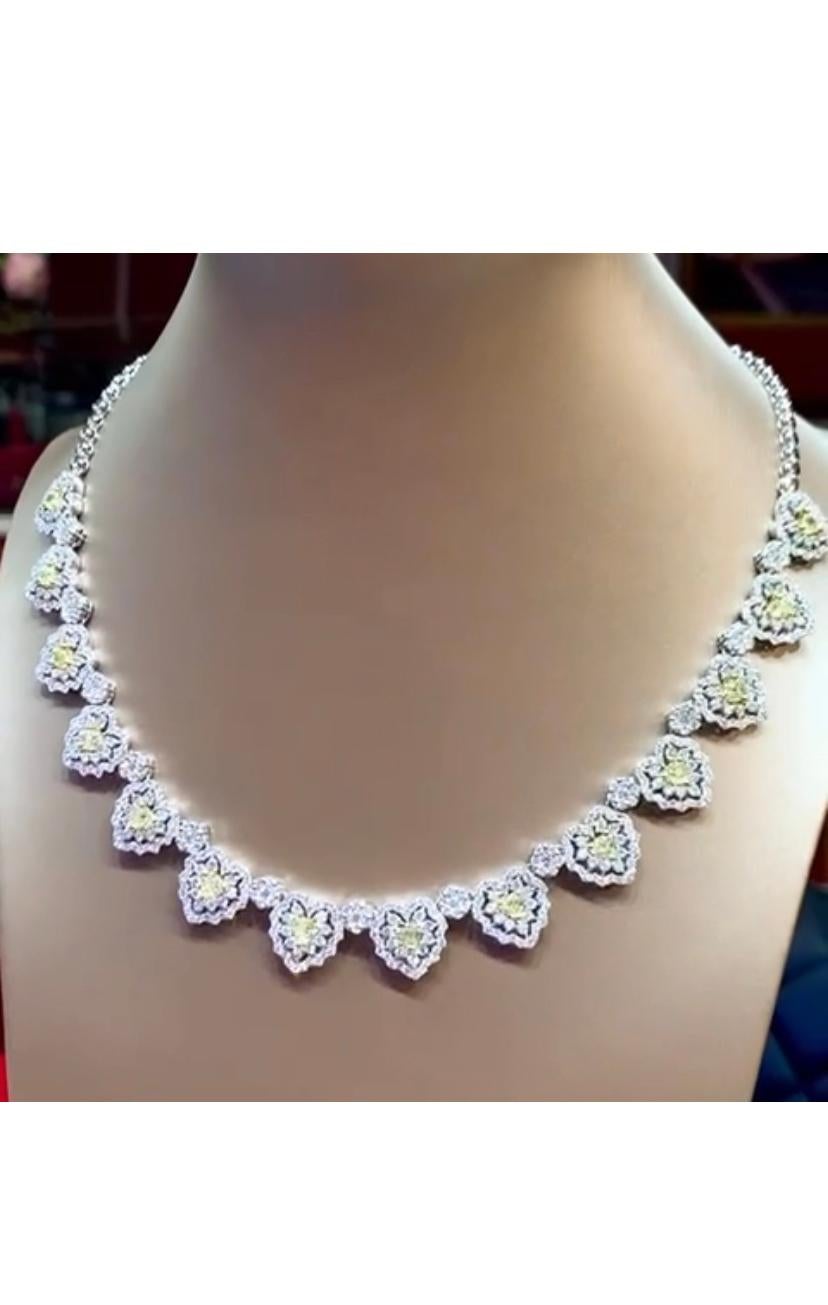 Certified 14.60 Carats Diamonds 18K Gold Necklace For Sale 1