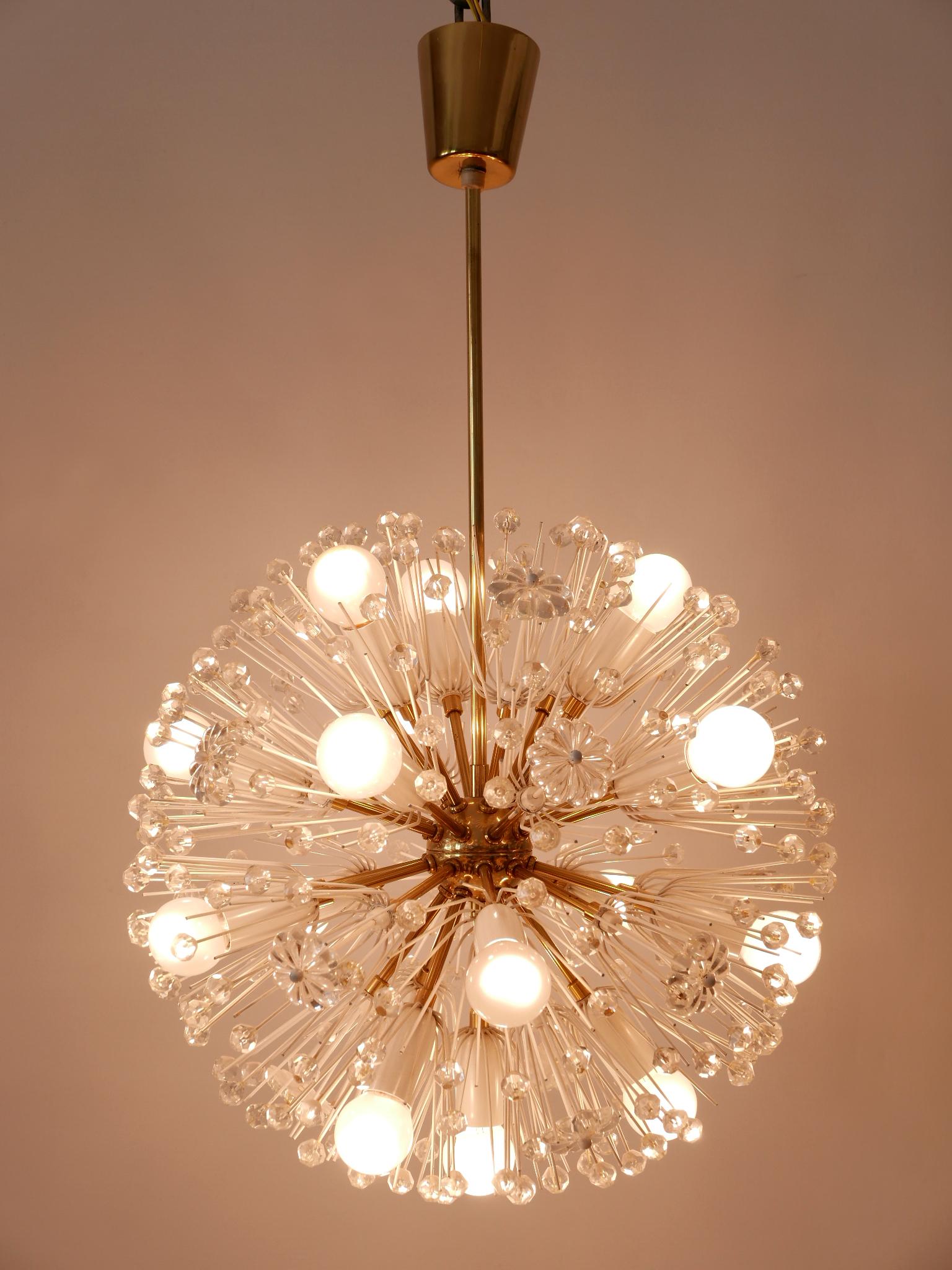 Erstaunlicher 17-Lights Kronleuchter Dandelion von Emil Stejnar für Rupert Nikoll 1950s (Mitte des 20. Jahrhunderts) im Angebot