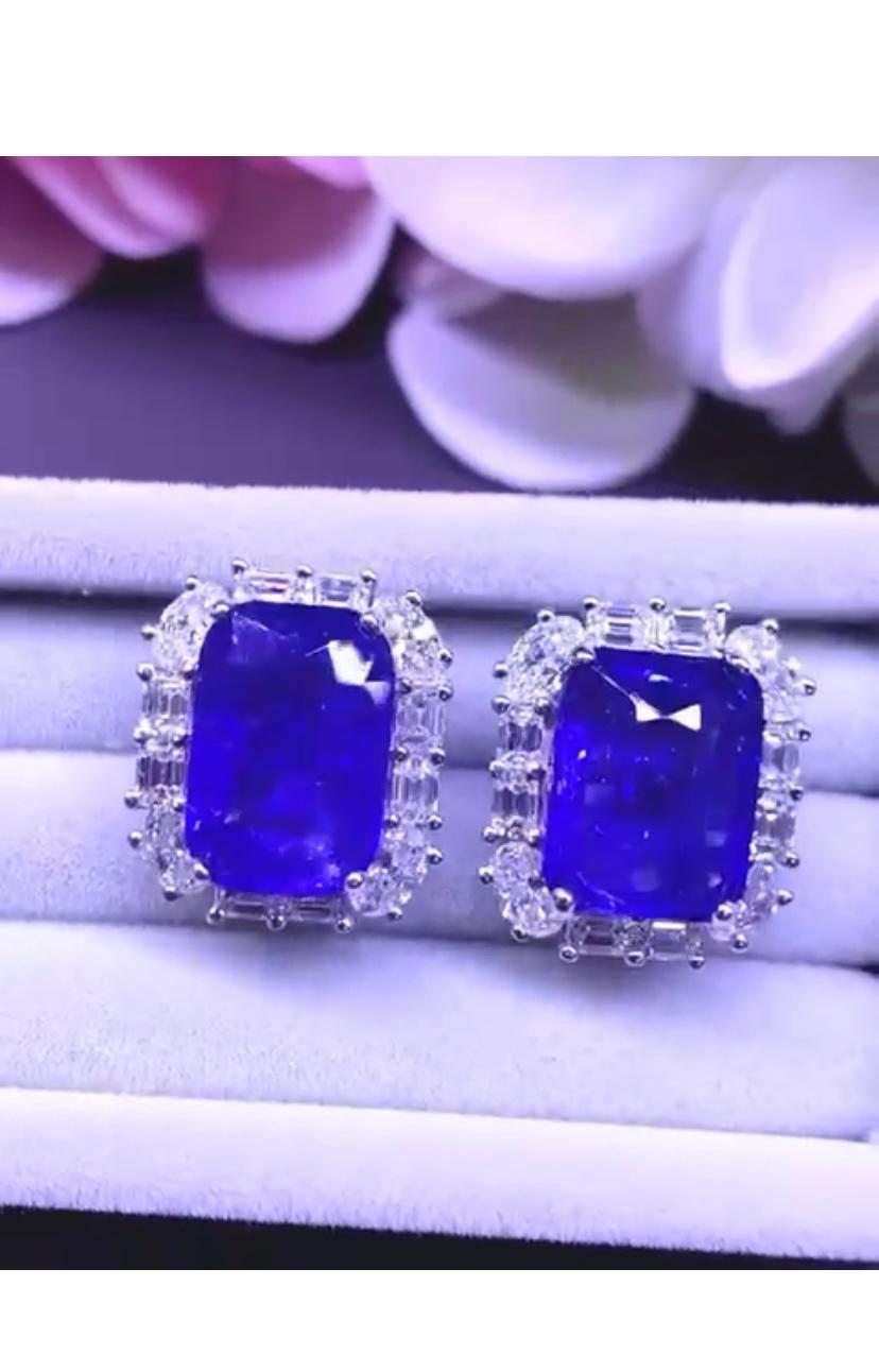 Amazing 18 Carats of Sapphires and Diamonds on Earrings In New Condition For Sale In Massafra, IT
