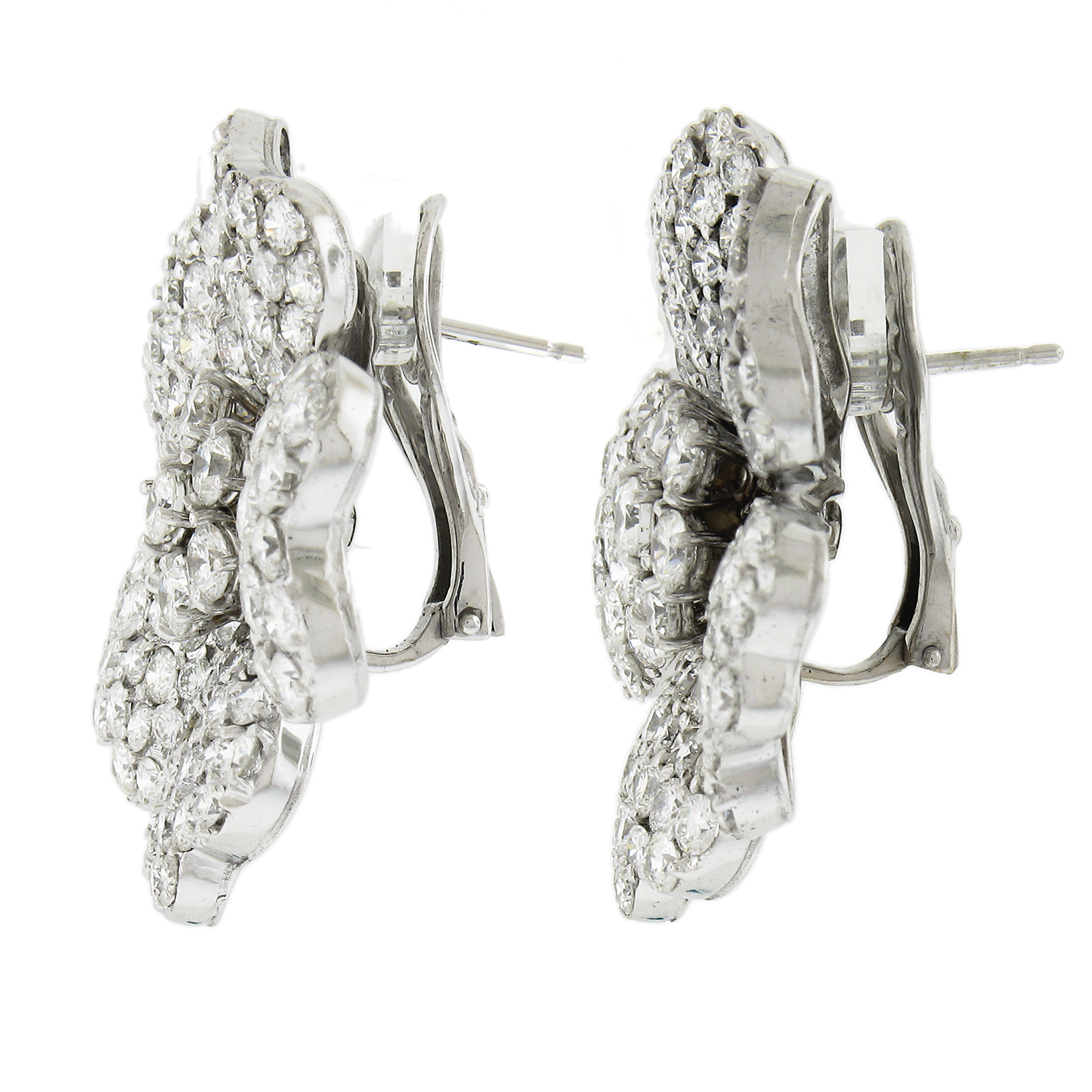 Taille ronde Incroyables boucles d'oreilles à grande fleur en or blanc 18 carats et diamants 16 carats en vente