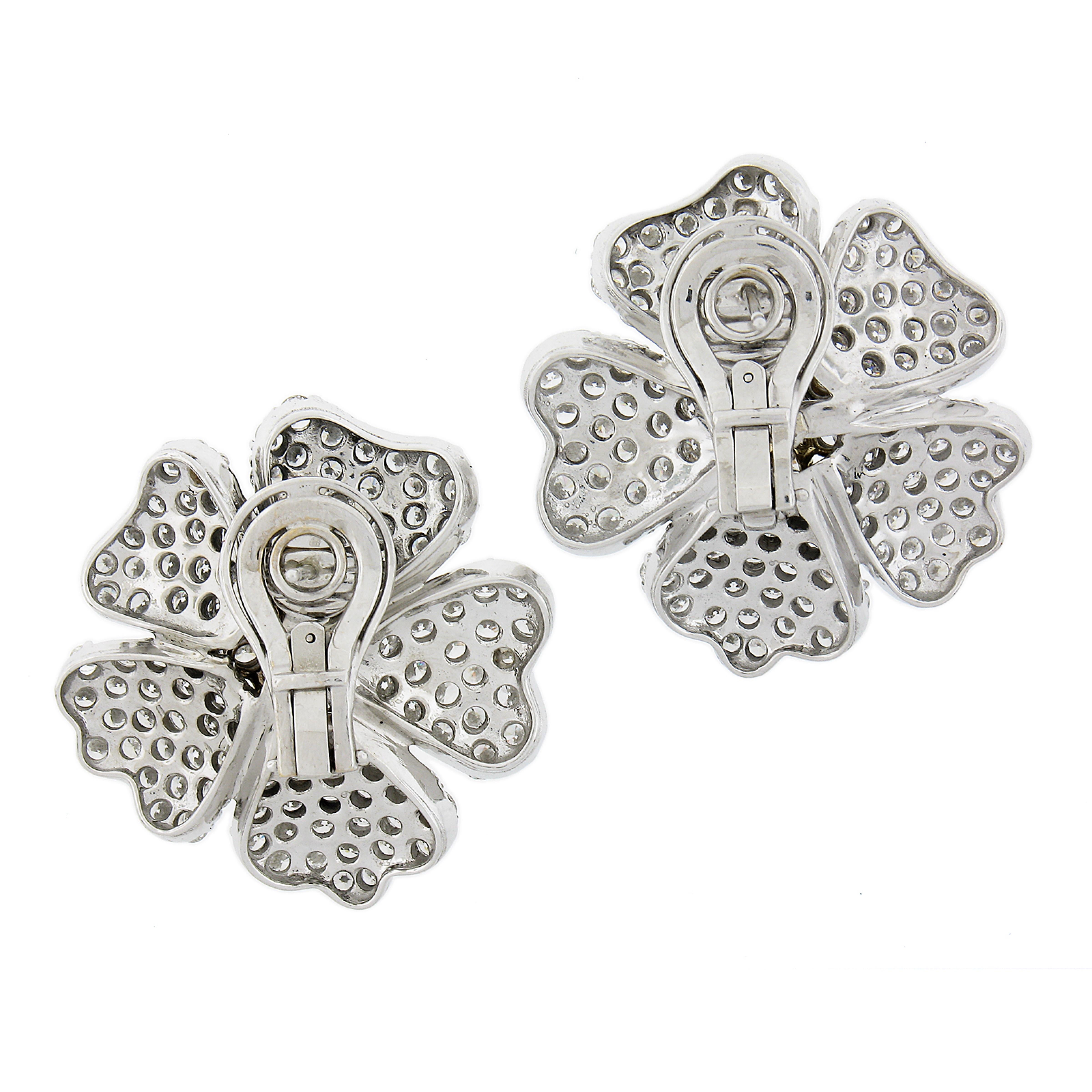 Incroyables boucles d'oreilles à grande fleur en or blanc 18 carats et diamants 16 carats Pour femmes en vente