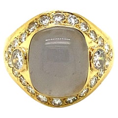 Verlobungsring aus 18 Karat Gelbgold mit Chalcedon und Diamant