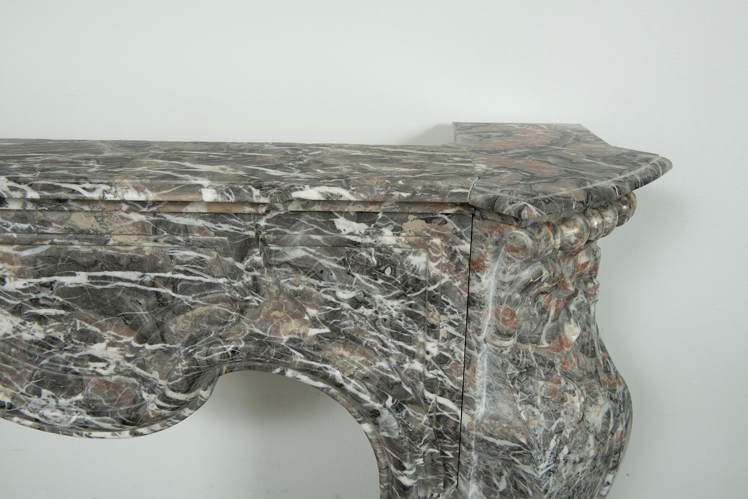Néerlandais Amazing A.I.C. Antique Marble Fireplace Mantel (Cheminée en marbre) en vente