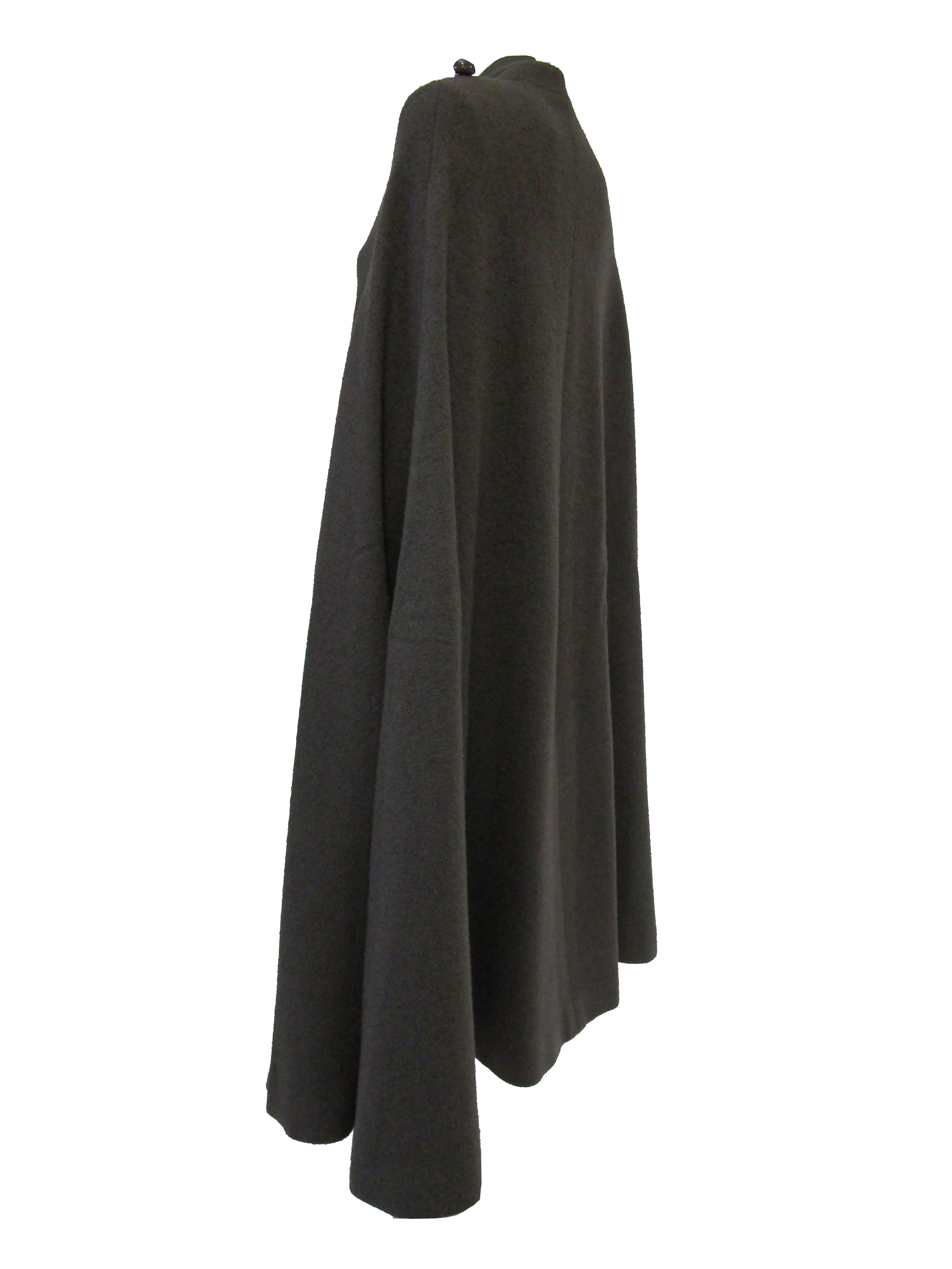Amazing 1960s Cisa of Italy Grey Mod Dress & Cape Ensemble  For Sale 3
