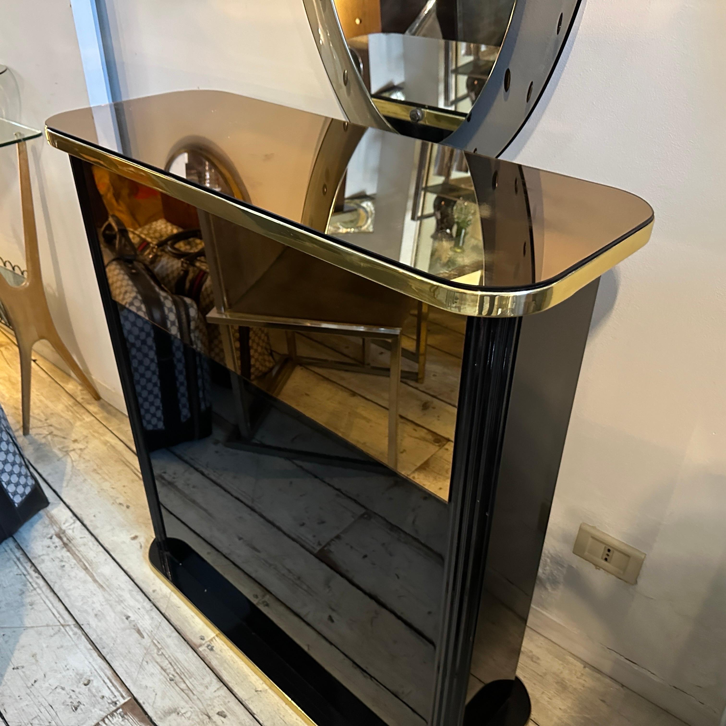 Amazing 1960s Mid-Century Modern Italian Bar Cabinet and Stools 8