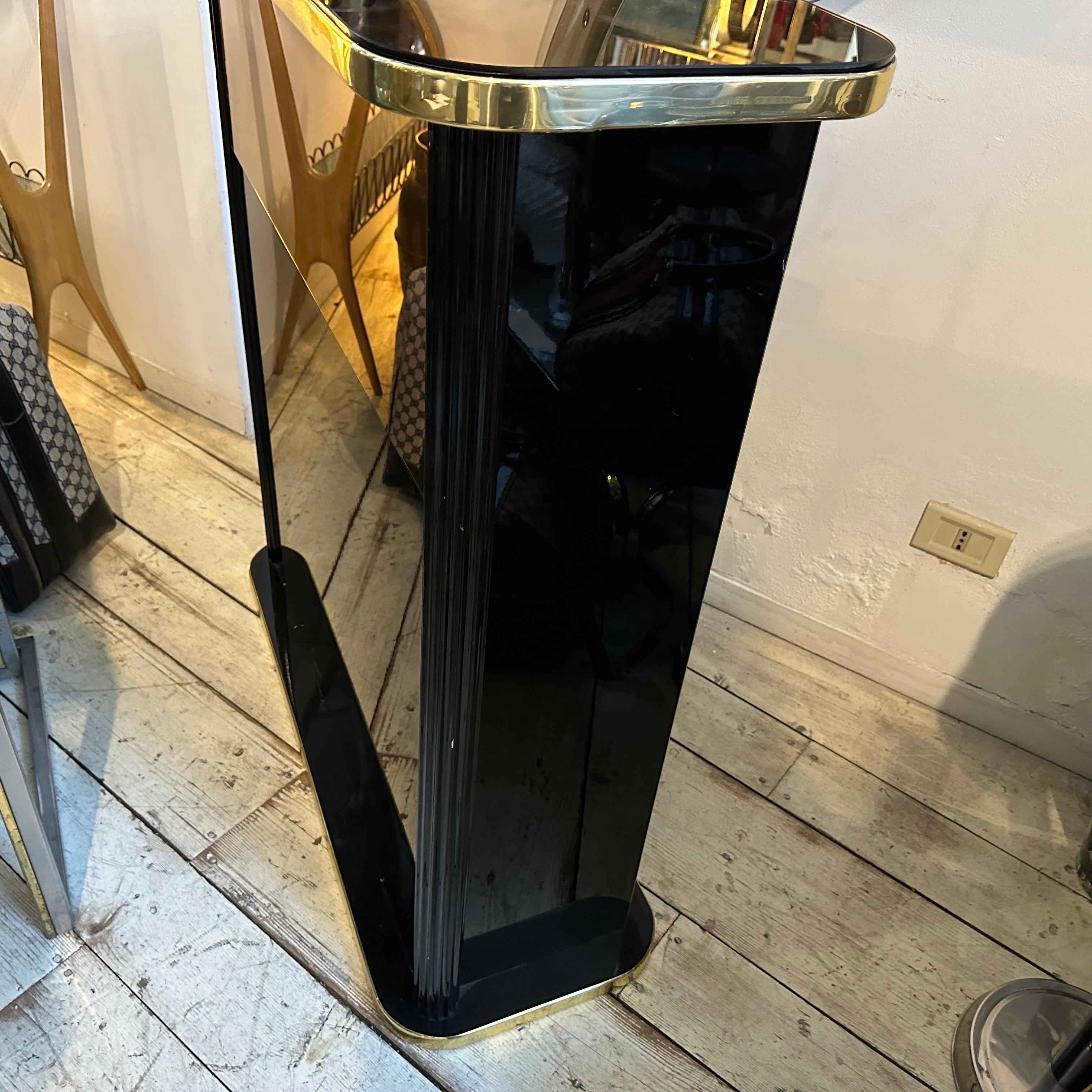 Amazing 1960s Mid-Century Modern Italian Bar Cabinet and Stools 9