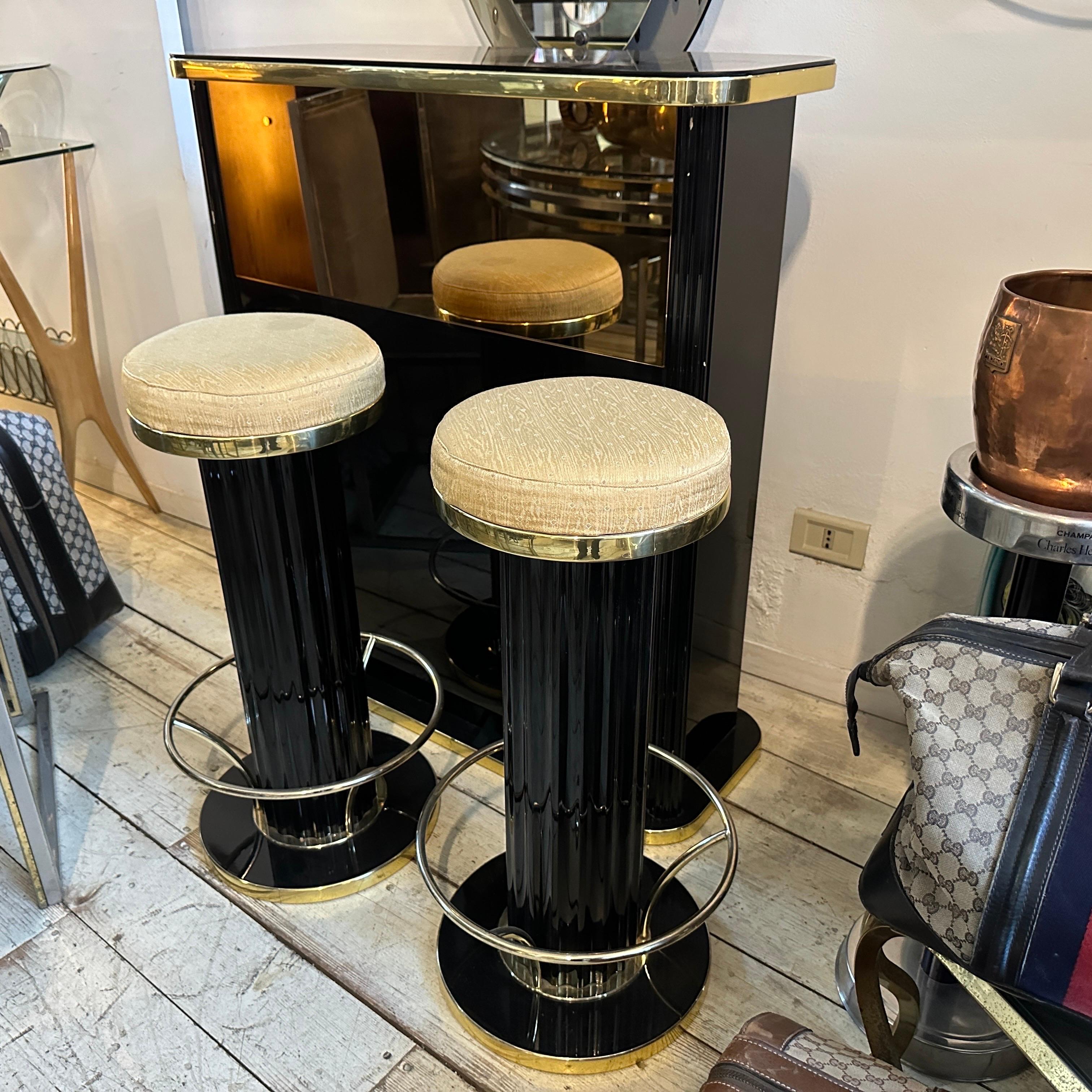Brass Amazing 1960s Mid-Century Modern Italian Bar Cabinet and Stools