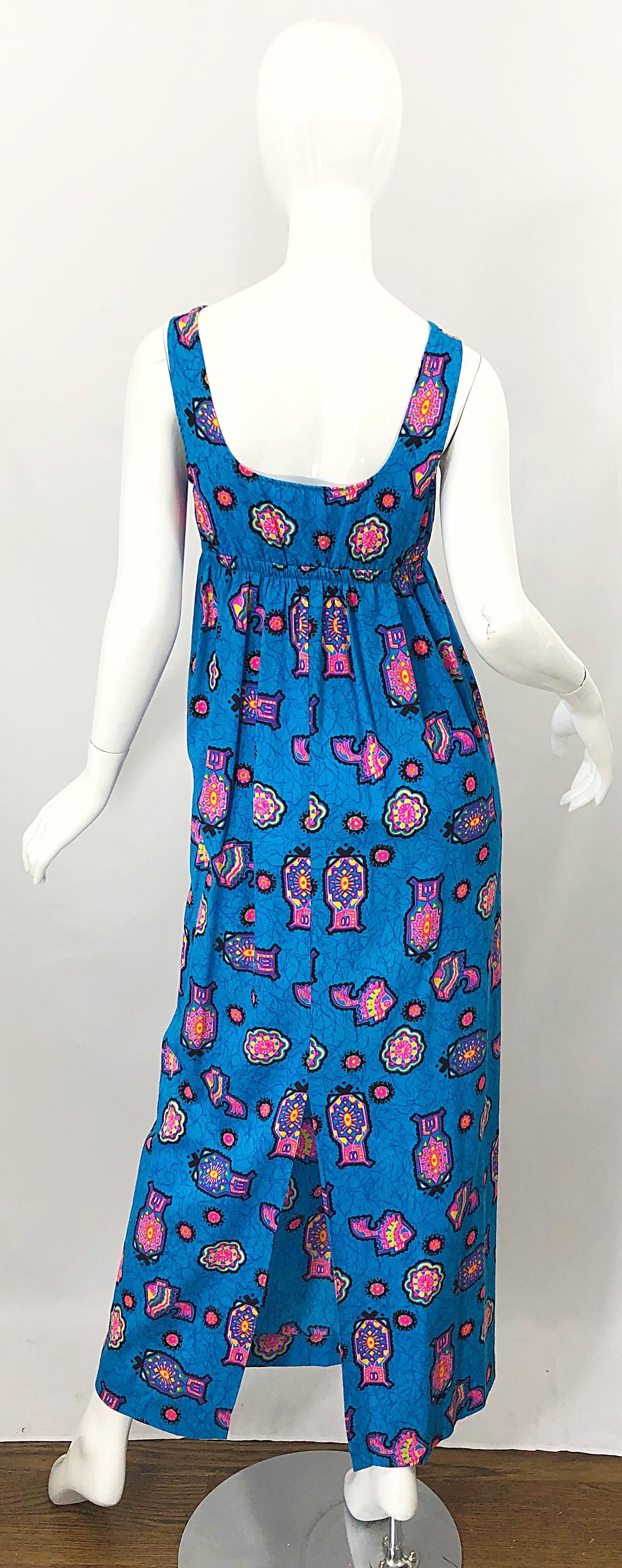 Amazing 1970s Aztec Abstract Print Cerulean Blue Cut Out Vintage 70s Maxi Dress In Excellent Condition For Sale In San Diego, CA