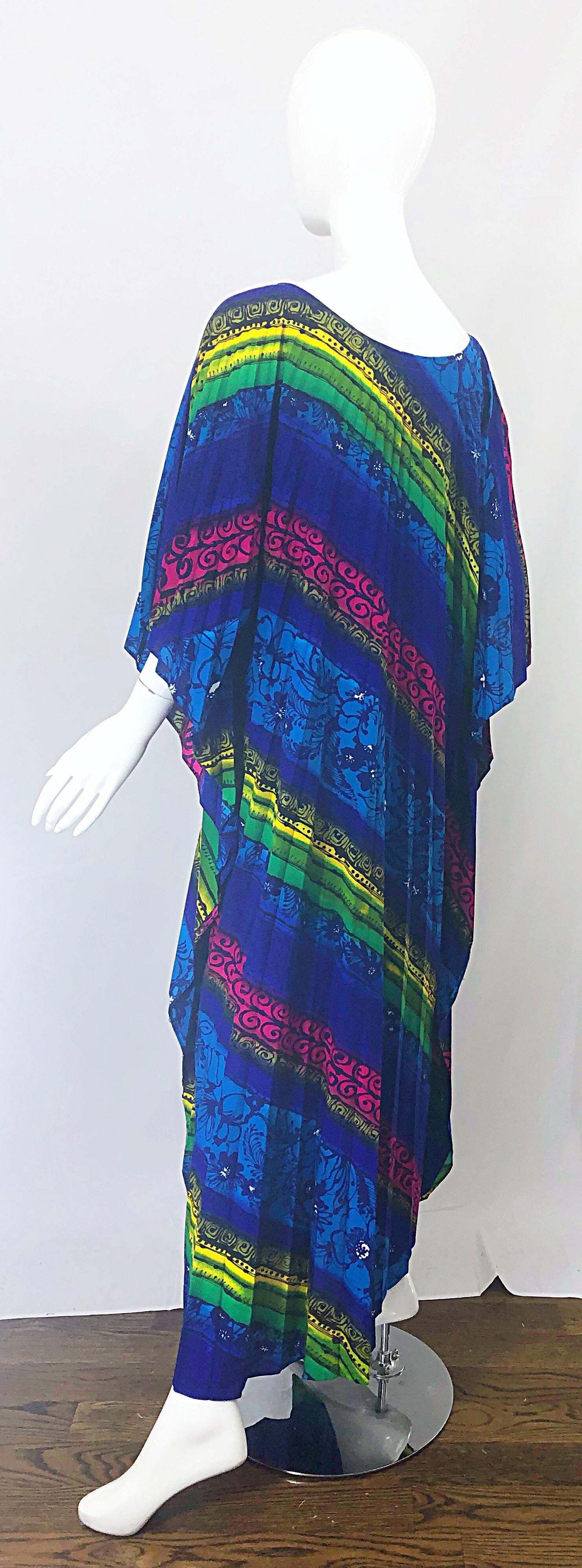 Amazing 1970s Brightly Colored Flower Pleated Vintage 70s Caftan Maxi Dres For Sale 4