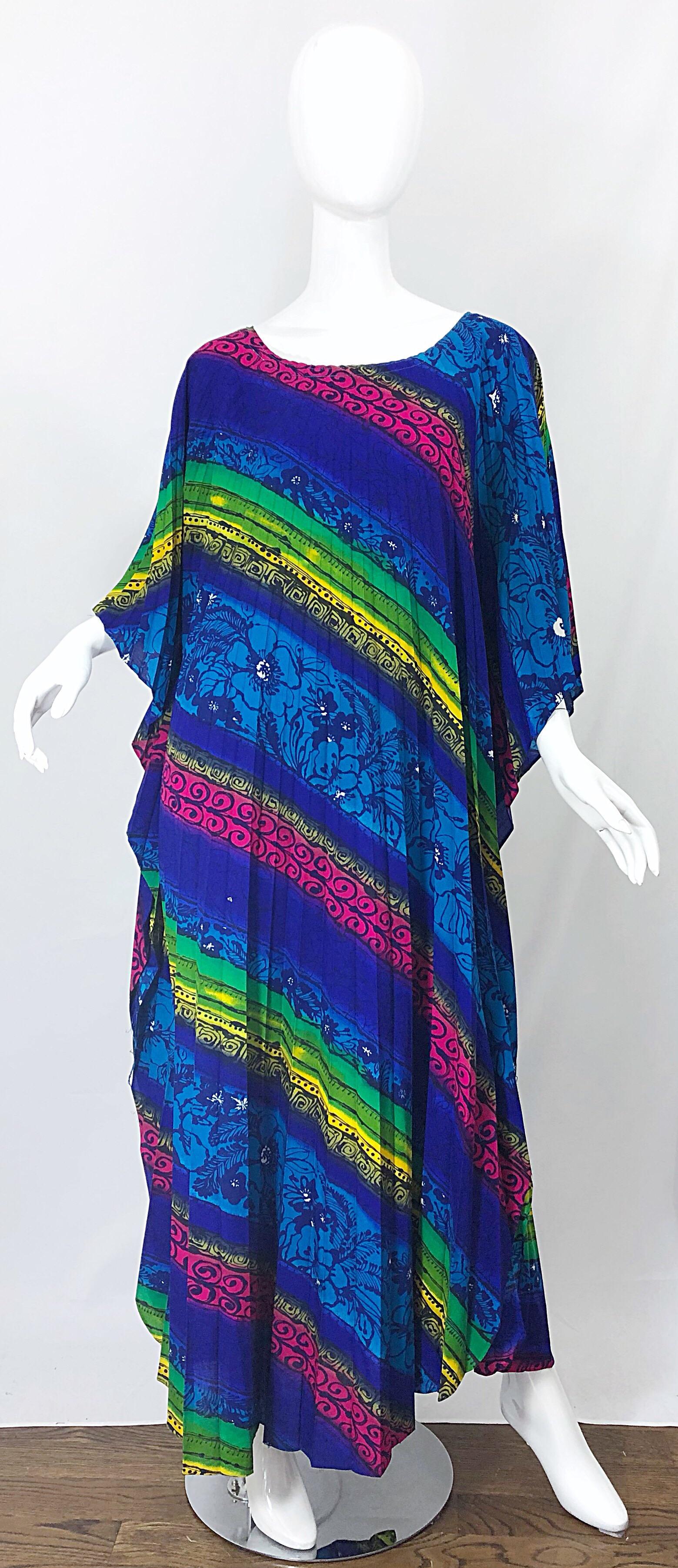 Amazing 1970s Brightly Colored Flower Pleated Vintage 70s Caftan Maxi Dres For Sale 7