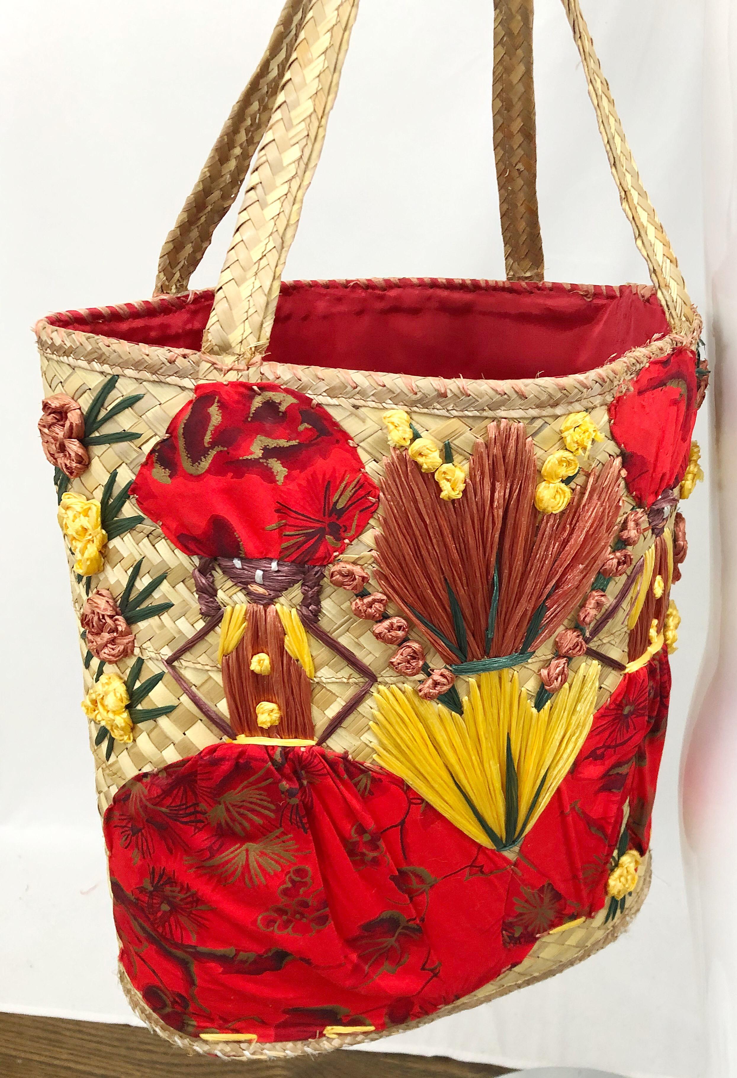 Amazing 1970s Extra Large Novelty Embroidered Raffia Vintage 70s Straw Bag Purse In Excellent Condition For Sale In San Diego, CA