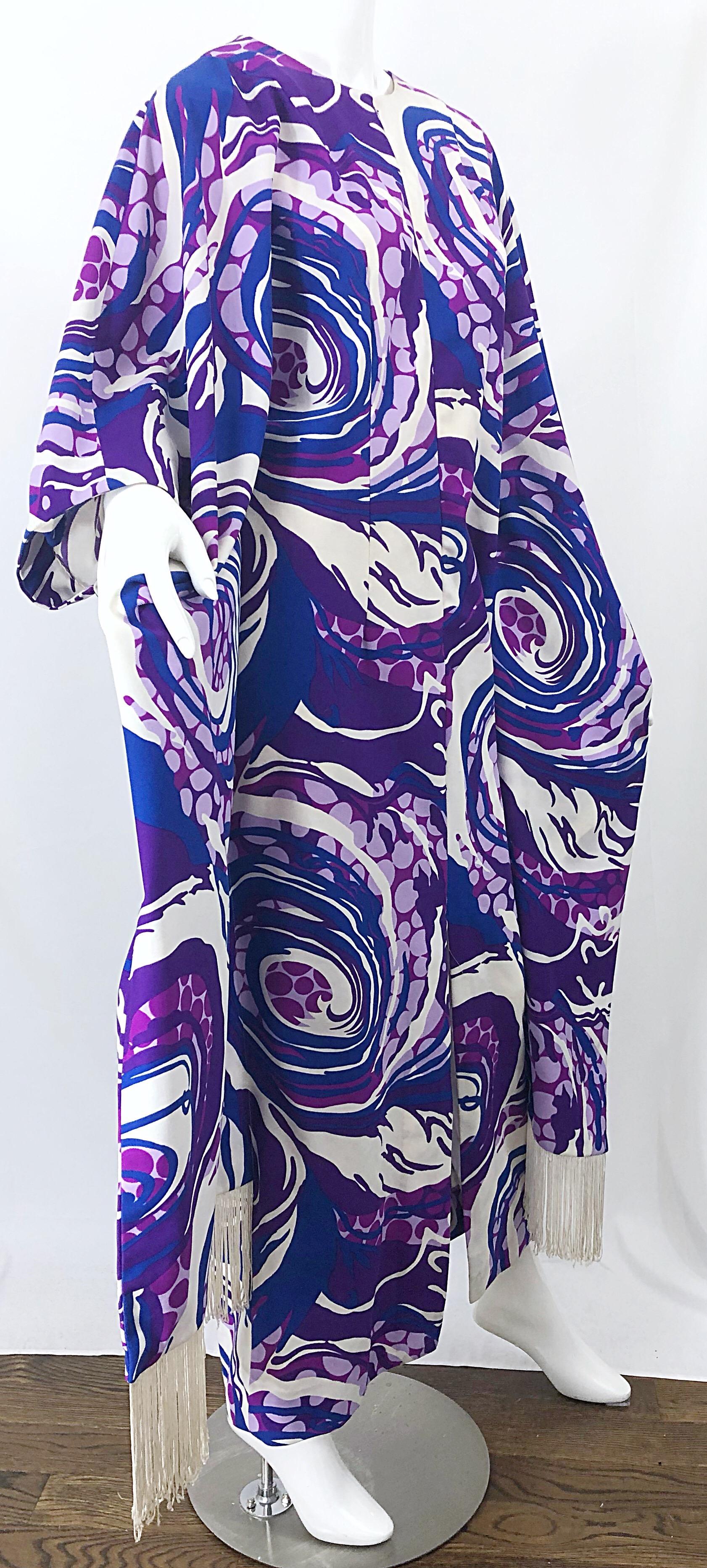 Amazing 1970s Fringed Purple and Blue Abstract Swirl Print Vintage 70s Caftan For Sale 9