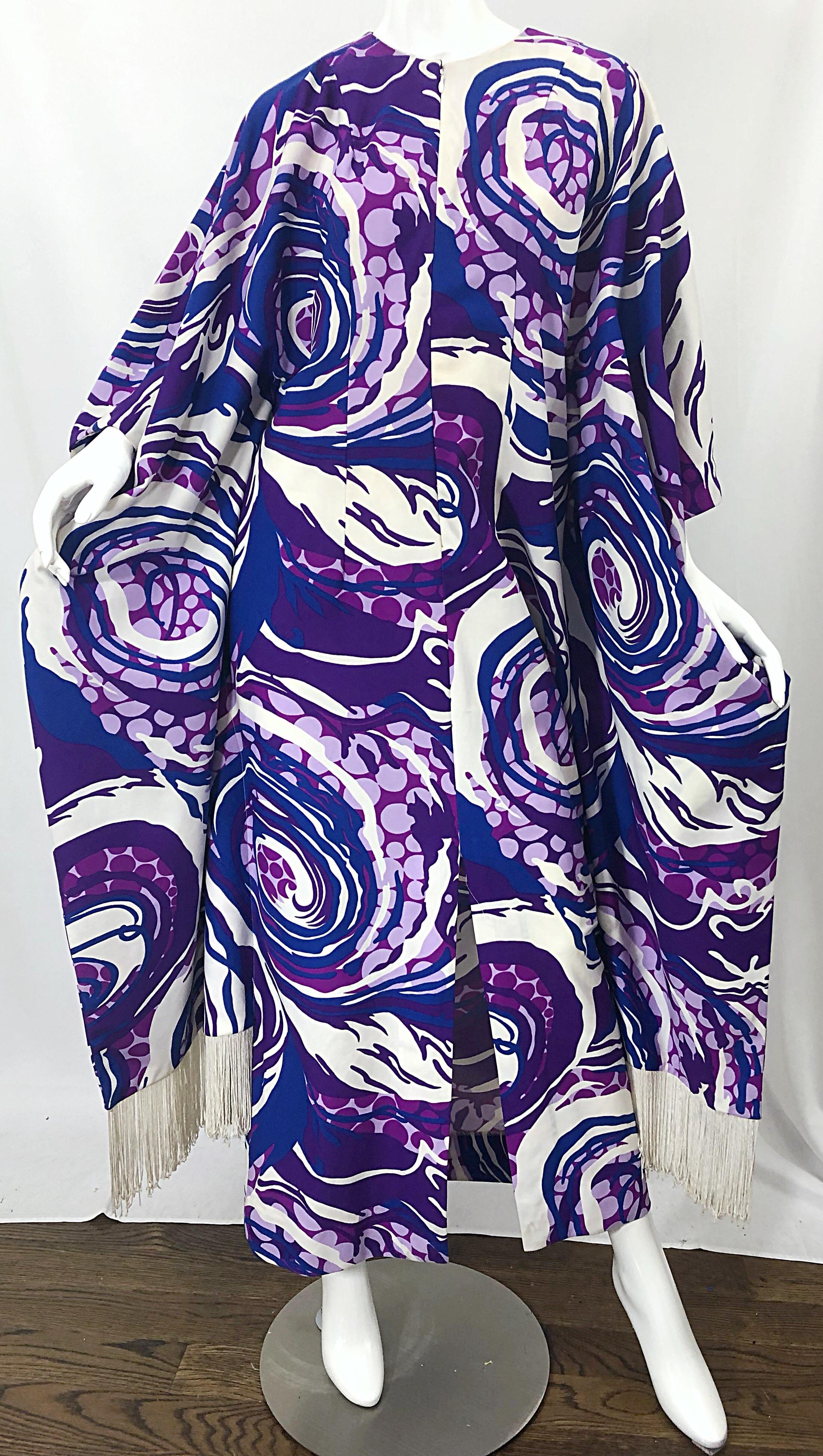 Amazing 1970s Fringed Purple and Blue Abstract Swirl Print Vintage 70s Caftan For Sale 1