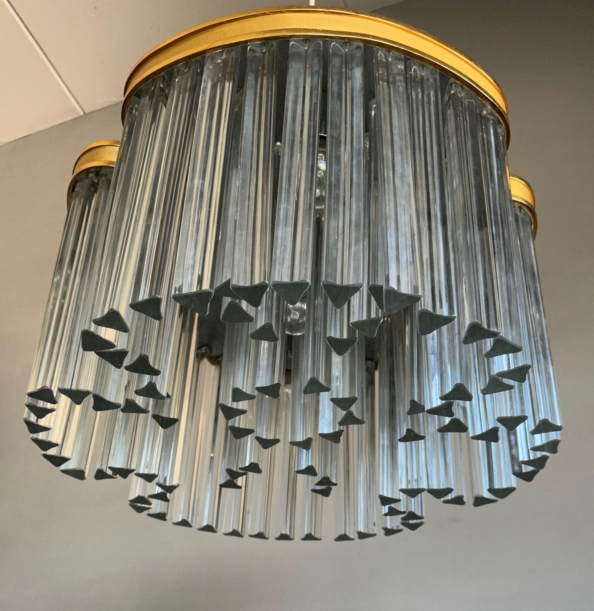 Incredibile lampadario moderno italiano degli anni '70 di Pia Guidetti Crippa, Lumi in vetro trasparente in vendita 3