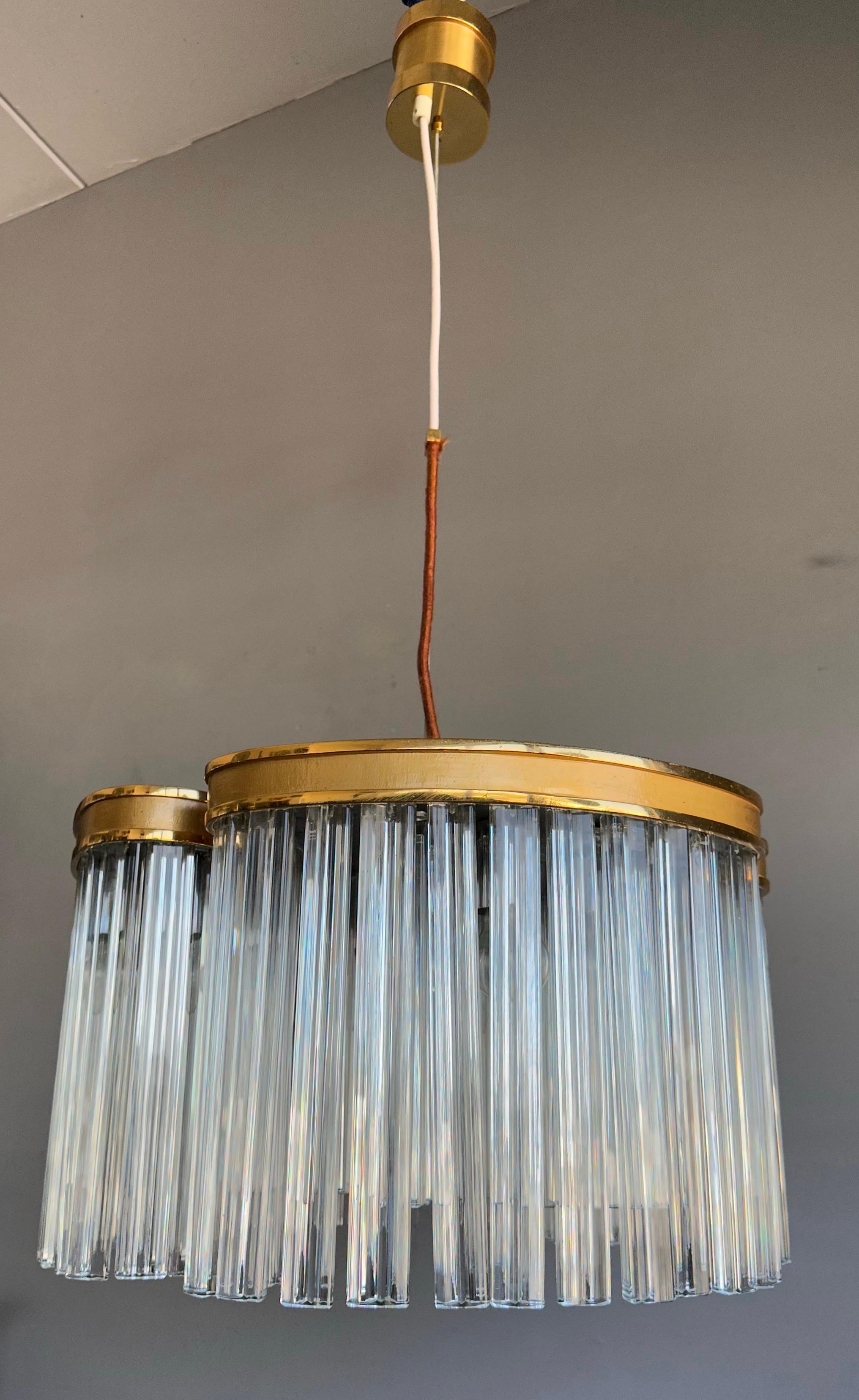 Incredibile lampadario moderno italiano degli anni '70 di Pia Guidetti Crippa, Lumi in vetro trasparente in vendita 4