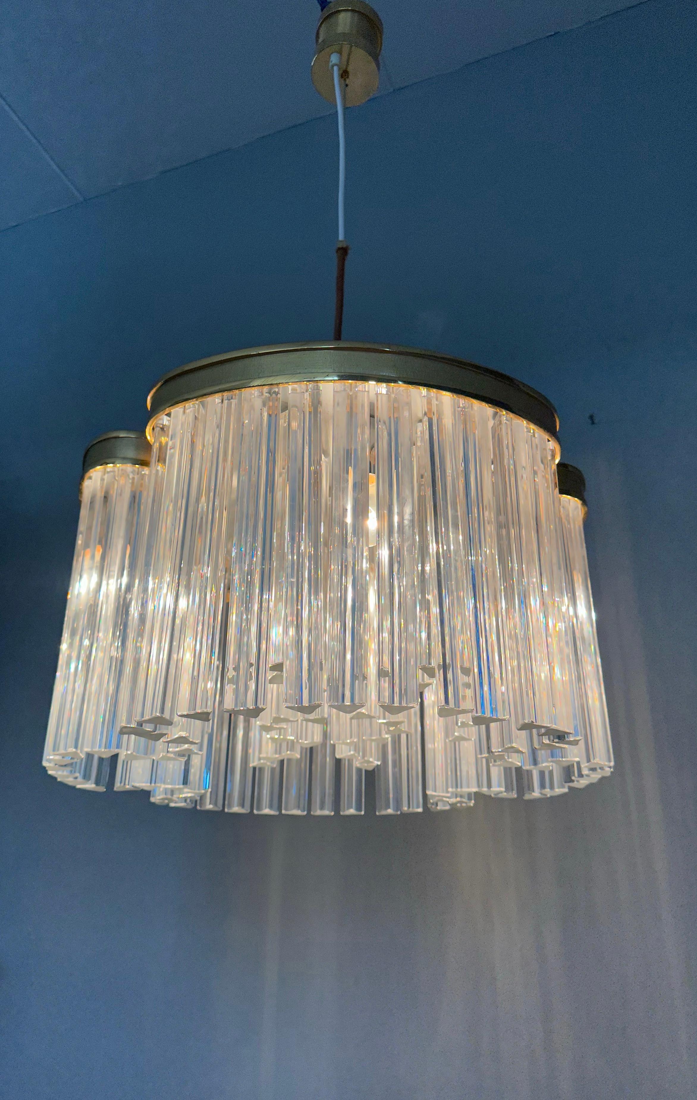 Incredibile lampadario moderno italiano degli anni '70 di Pia Guidetti Crippa, Lumi in vetro trasparente in vendita 9