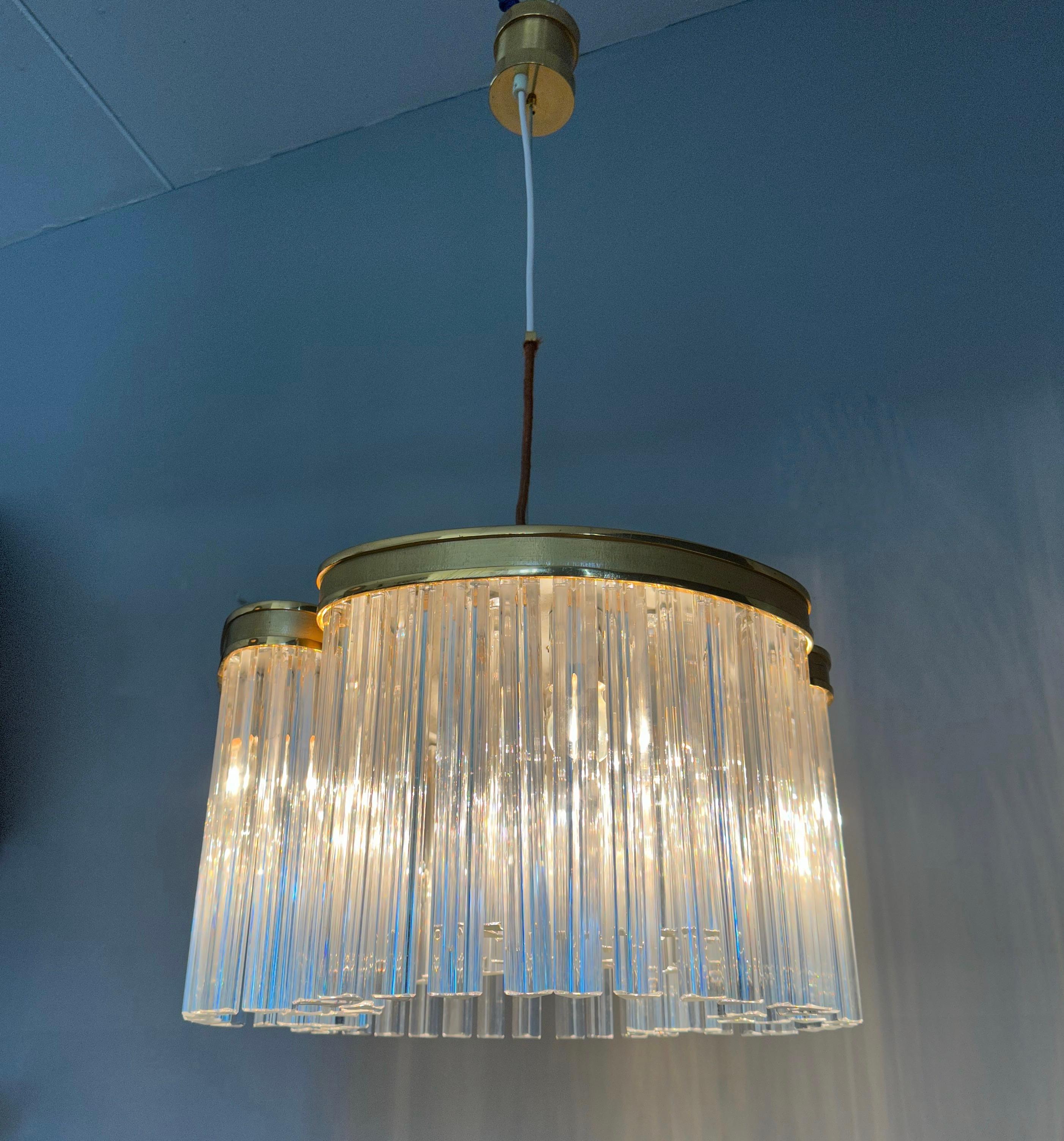 Incredibile lampadario moderno italiano degli anni '70 di Pia Guidetti Crippa, Lumi in vetro trasparente in vendita 10