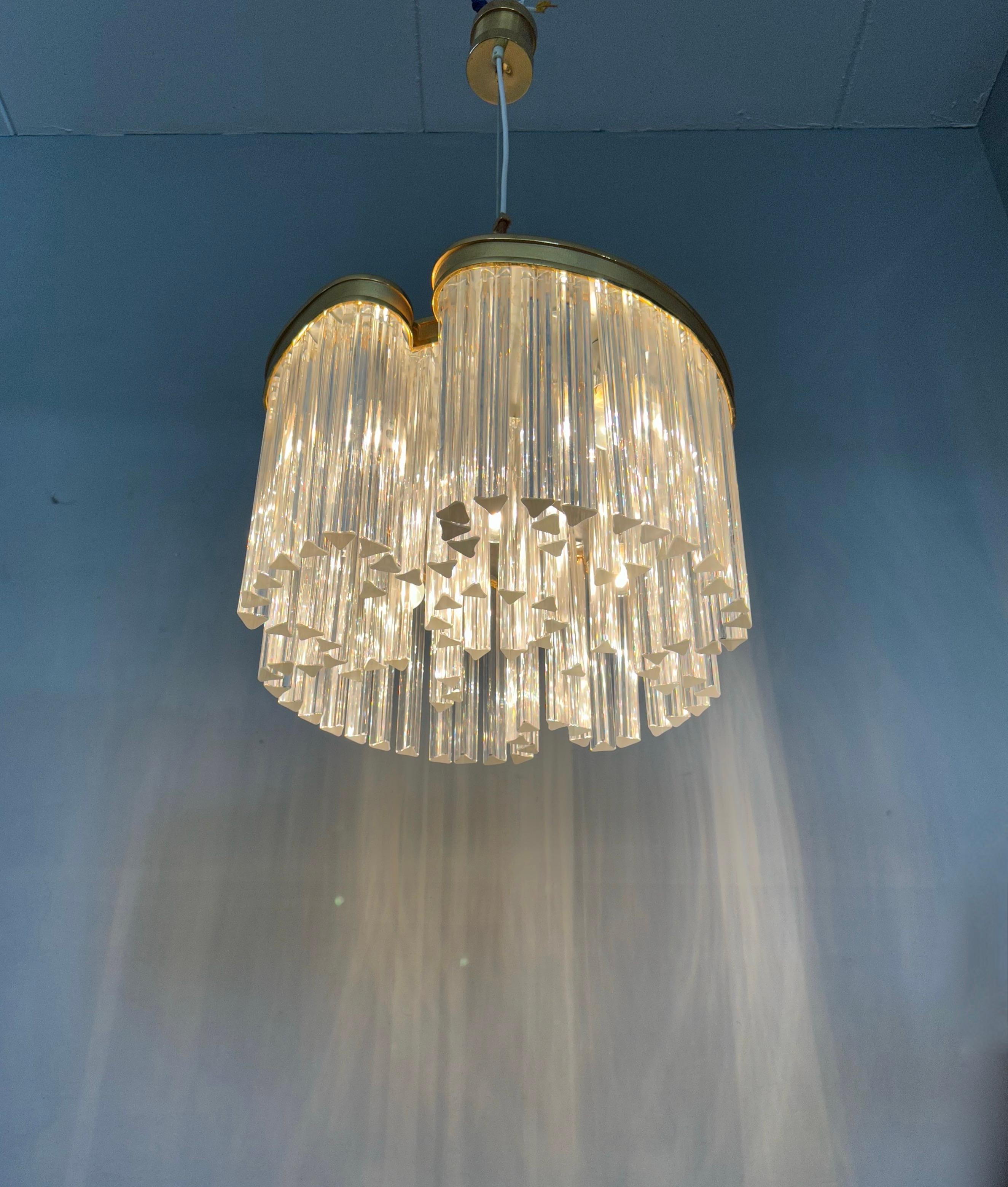 Incredibile lampadario moderno italiano degli anni '70 di Pia Guidetti Crippa, Lumi in vetro trasparente in vendita 11