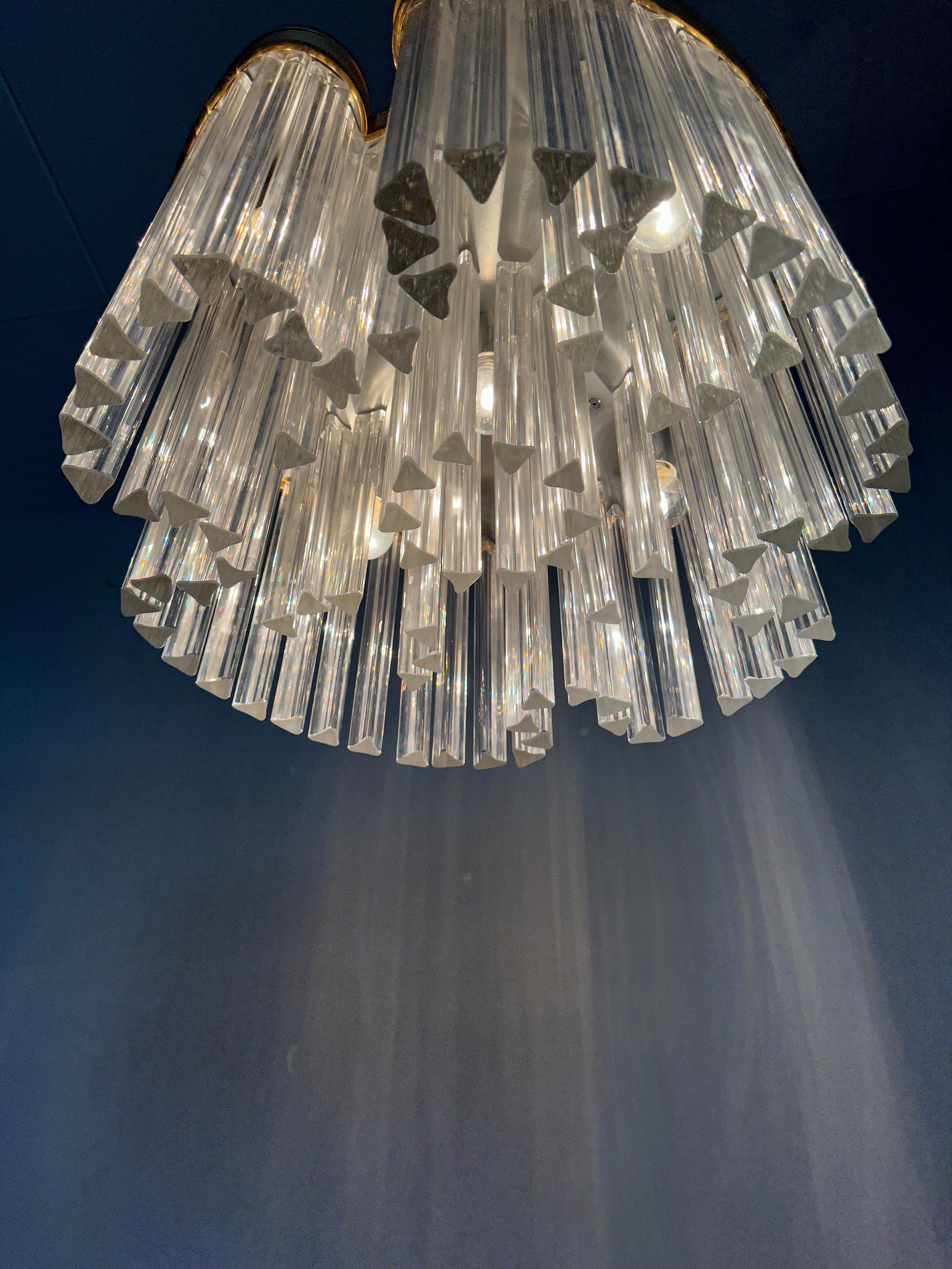 Incredibile lampadario moderno italiano degli anni '70 di Pia Guidetti Crippa, Lumi in vetro trasparente in vendita 12