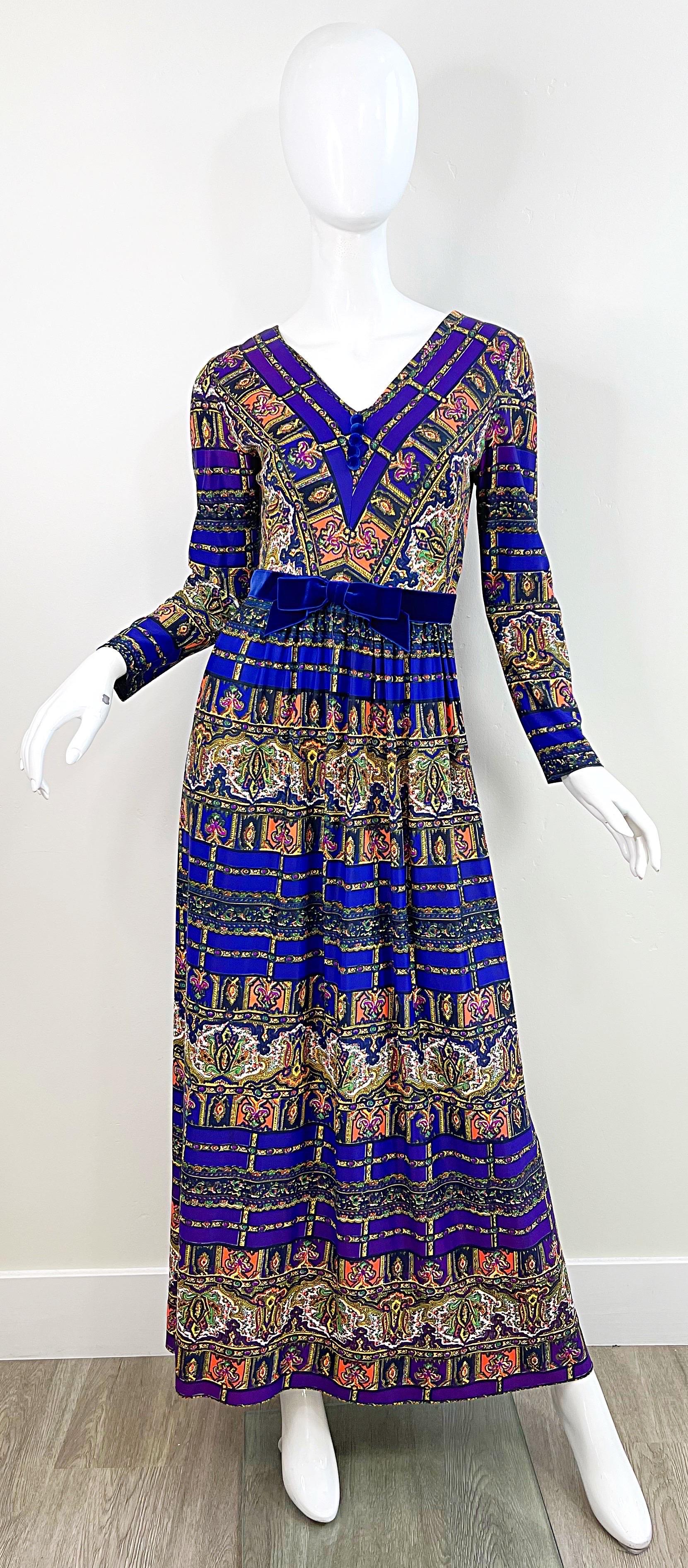 Erstaunlich 1970er Jahre marokkanischen Druck lila bunte Vintage 70er Jahre Jersey Maxi Kleid im Angebot 9