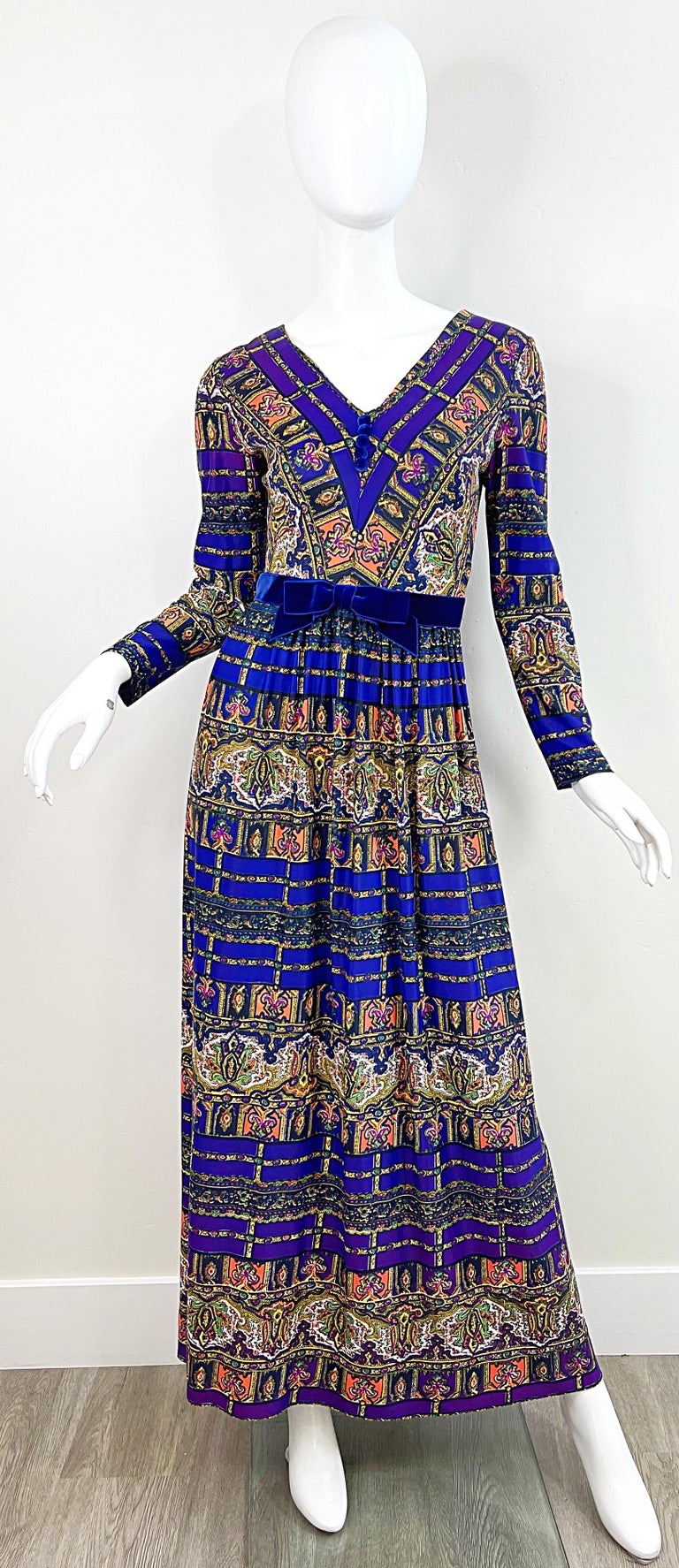 Amazing 1970s Moroccan Print Purple Colorful Vintage 70s Jersey Maxi Dress  For Sale at 1stDibs