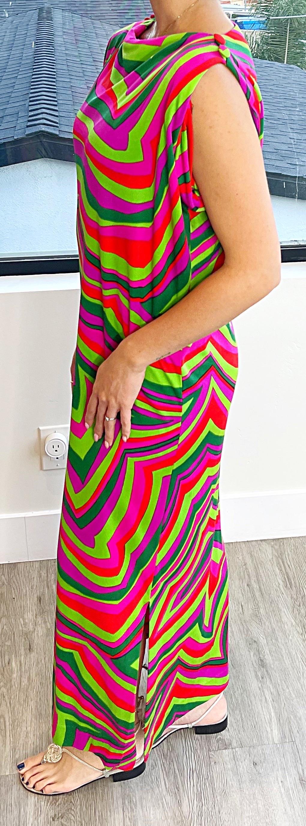 Amazing 1970s Pucci Style Colorful Pink Green Jersey Vintage Caftan Maxi Dress For Sale 1