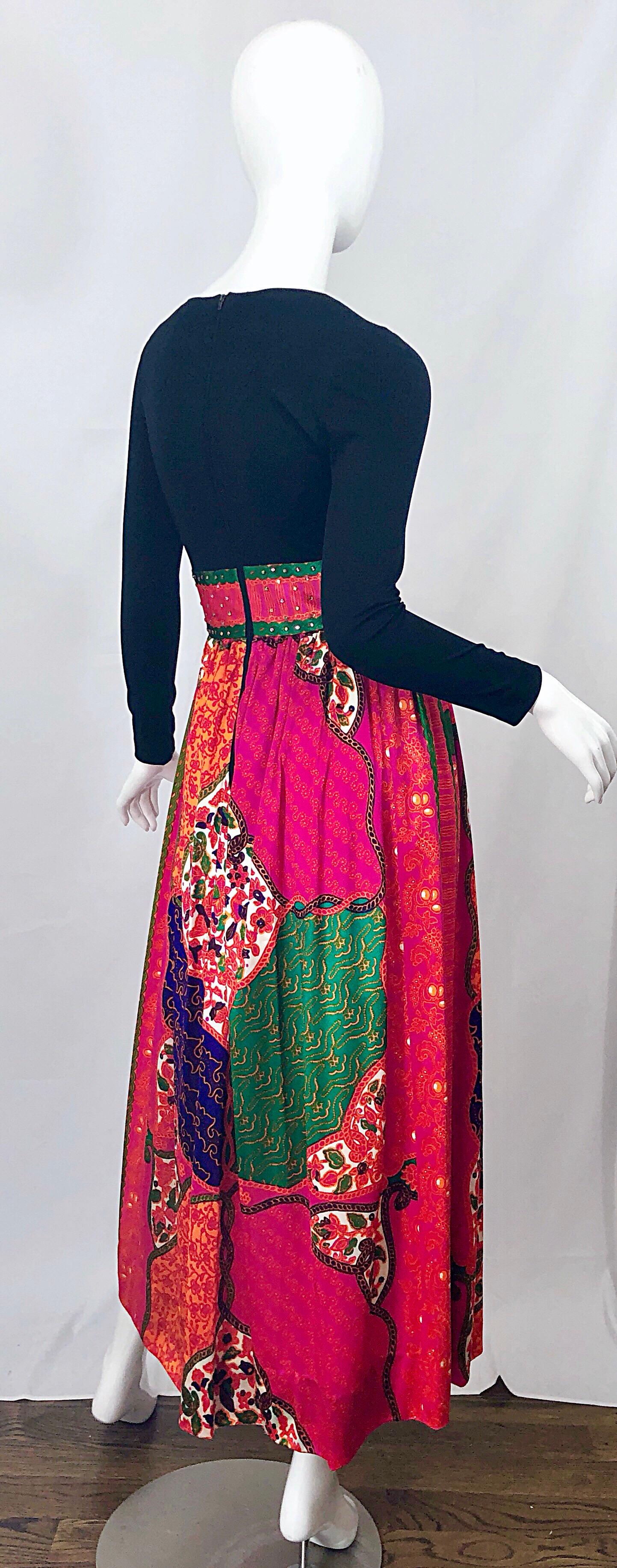 Robe longue en jersey noir des années 70 avec imprimé patchwork de strass et multicolore en vente 7