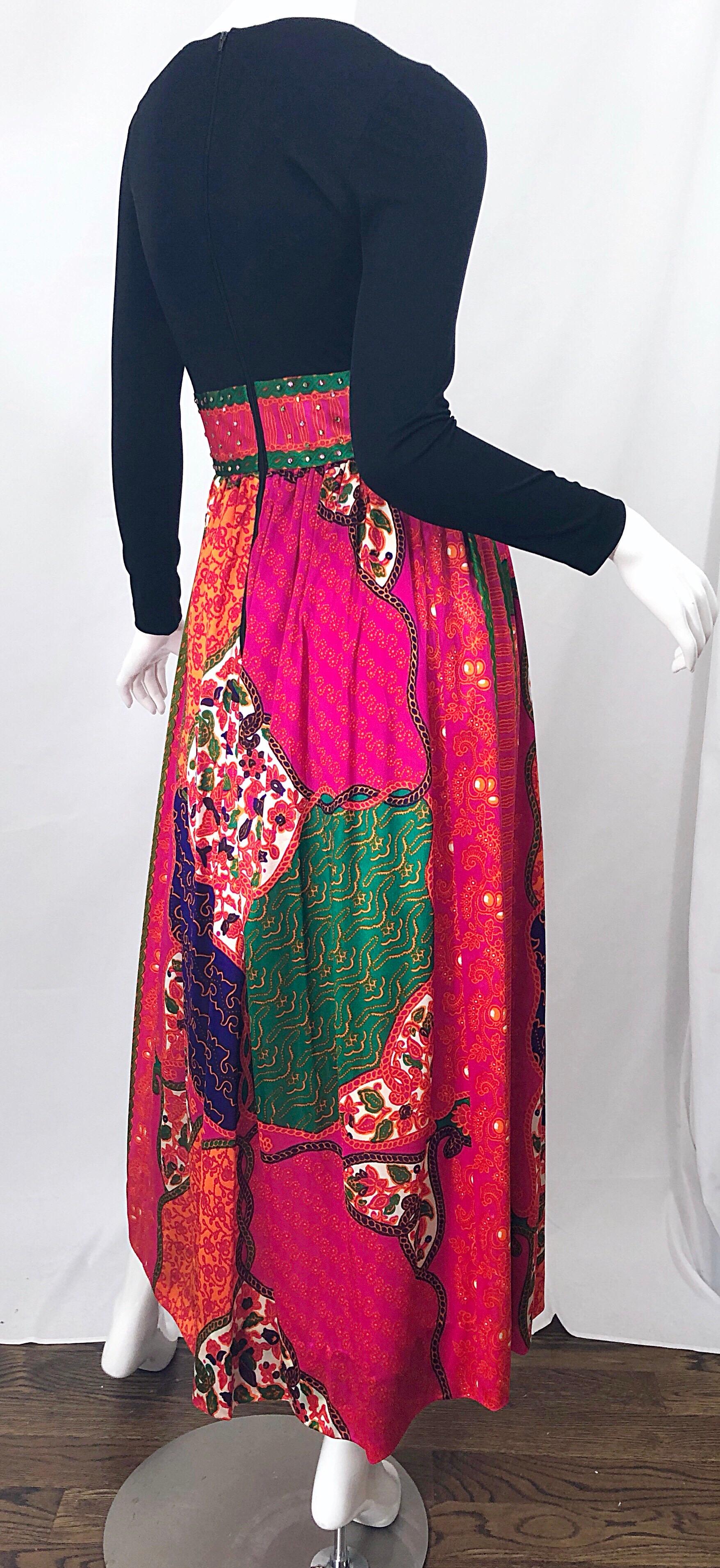 Robe longue en jersey noir des années 70 avec imprimé patchwork de strass et multicolore en vente 4