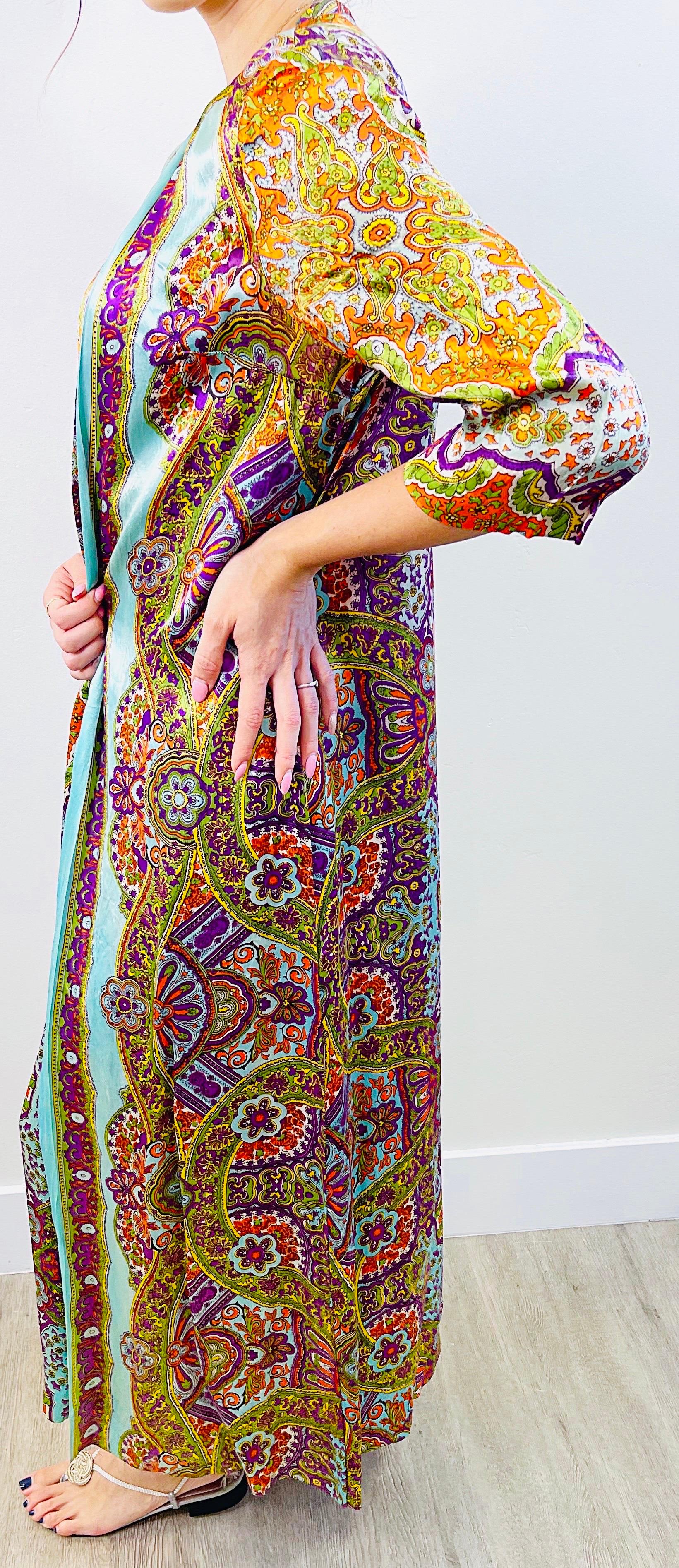Amazing 1970s Roberta Lynn Paisley Caftan Vintage 70s Kaftan Maxi Dress For Sale 5