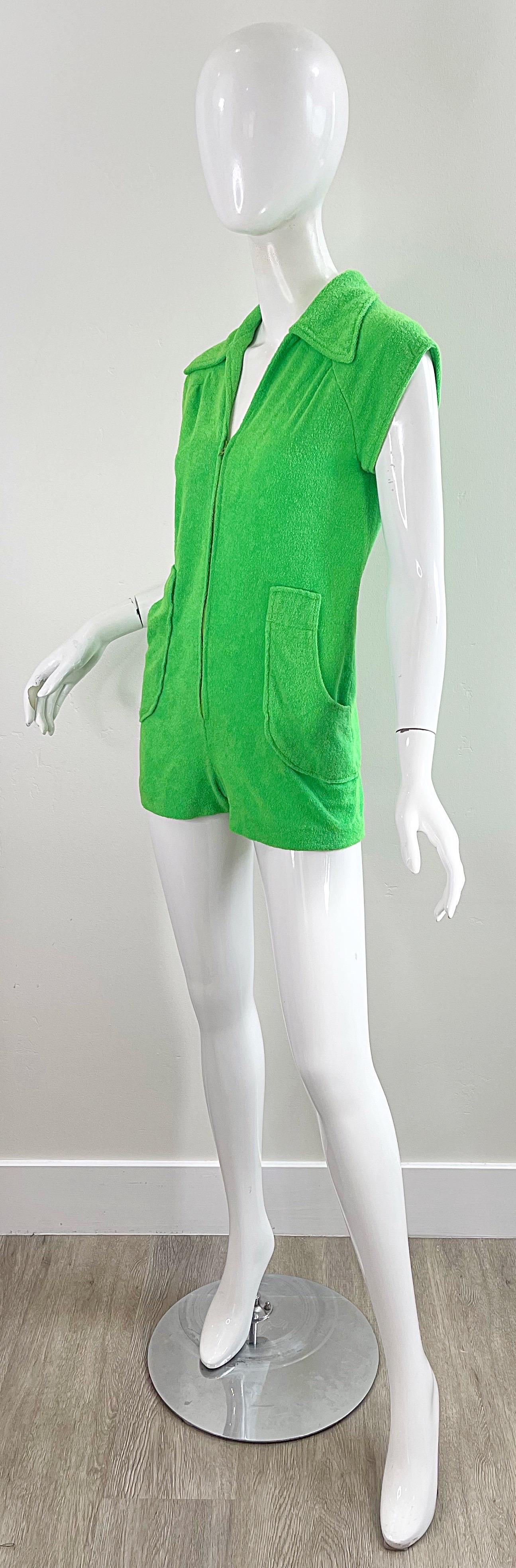 Amazing 1970s Terrycloth Neon Green Romper Vintage 70s Shorts Jumpsuit In Excellent Condition For Sale In San Diego, CA