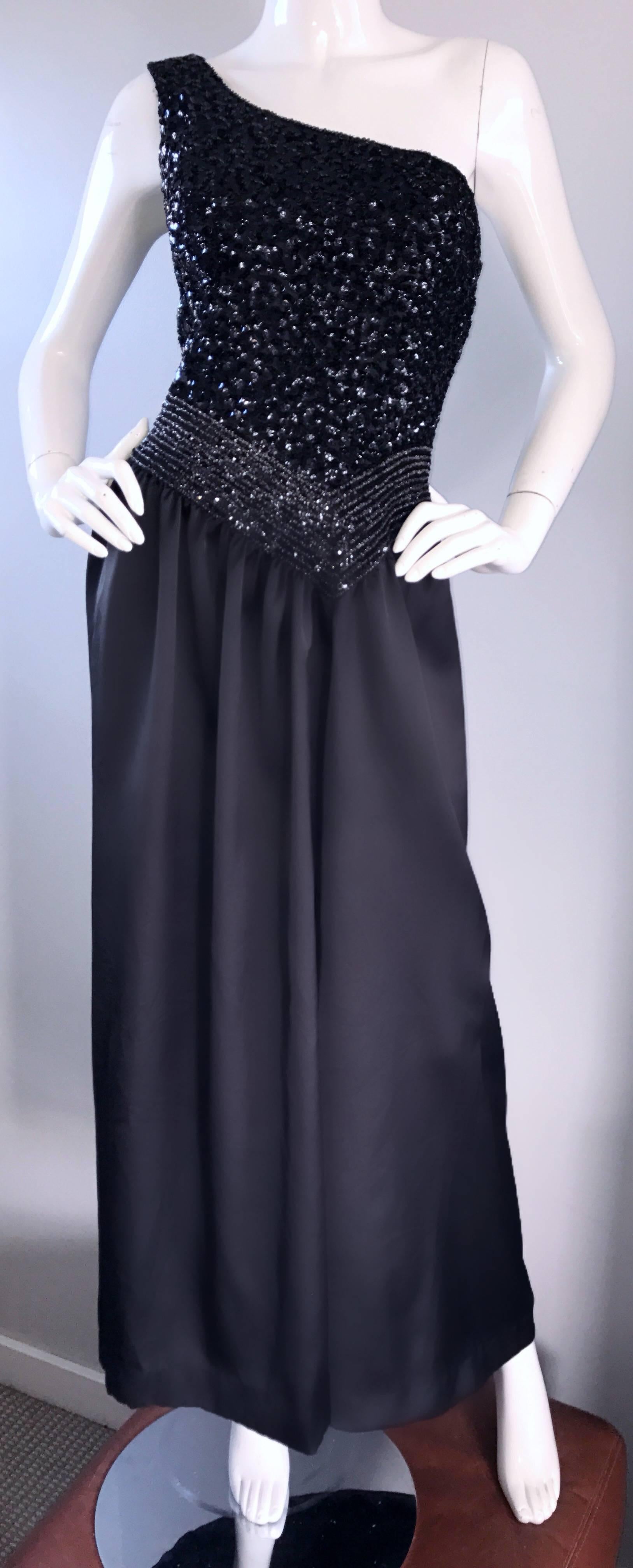 Amazing 1970s Vintage One Shoulder Black Sequin Silk 70s Evening Dress Gown  In Excellent Condition For Sale In San Diego, CA