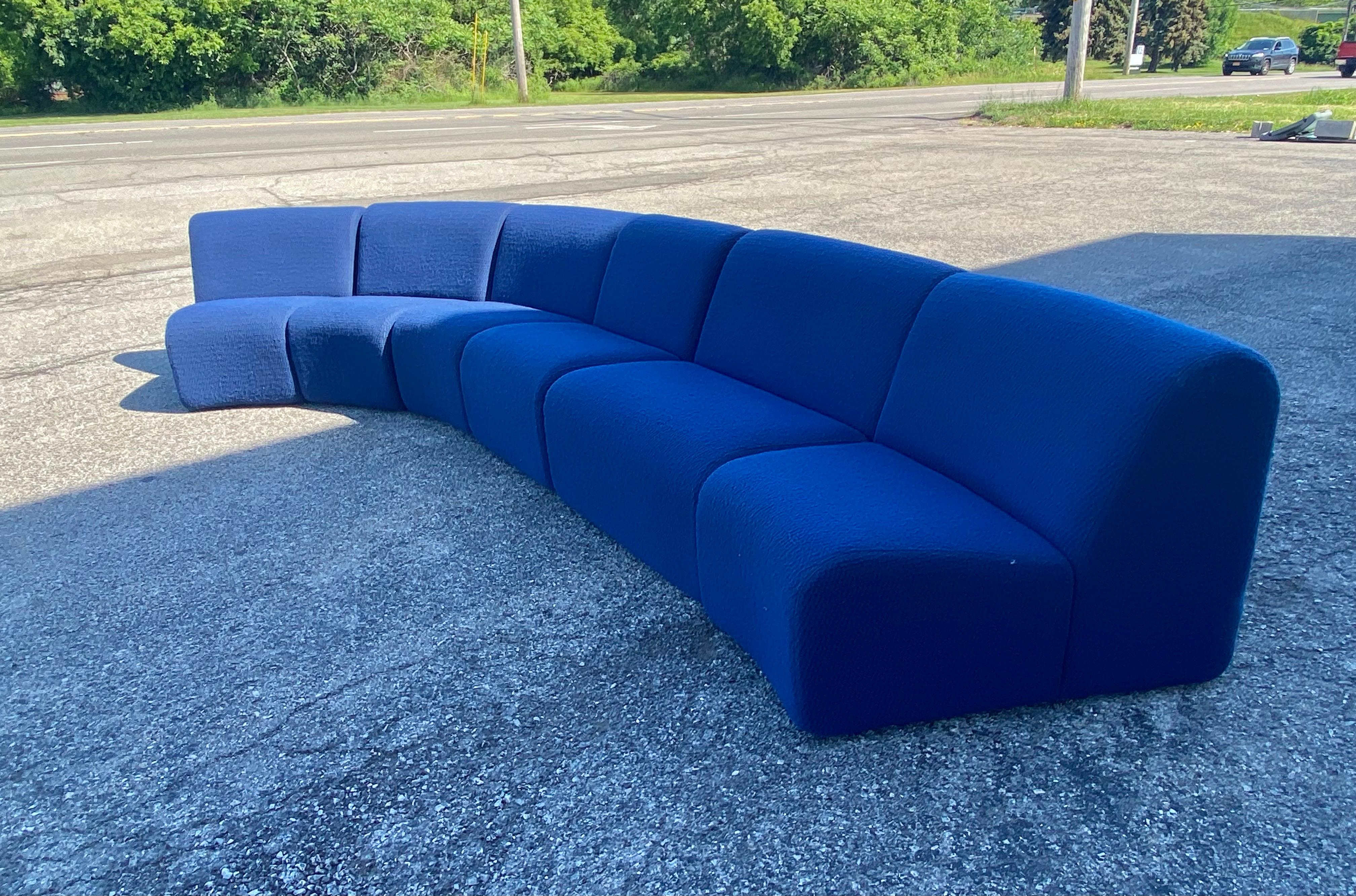 Amazing 1973, Modular Sectional Sofa by John Mascheroni for Vecta Tappo In Good Condition In Buffalo, NY