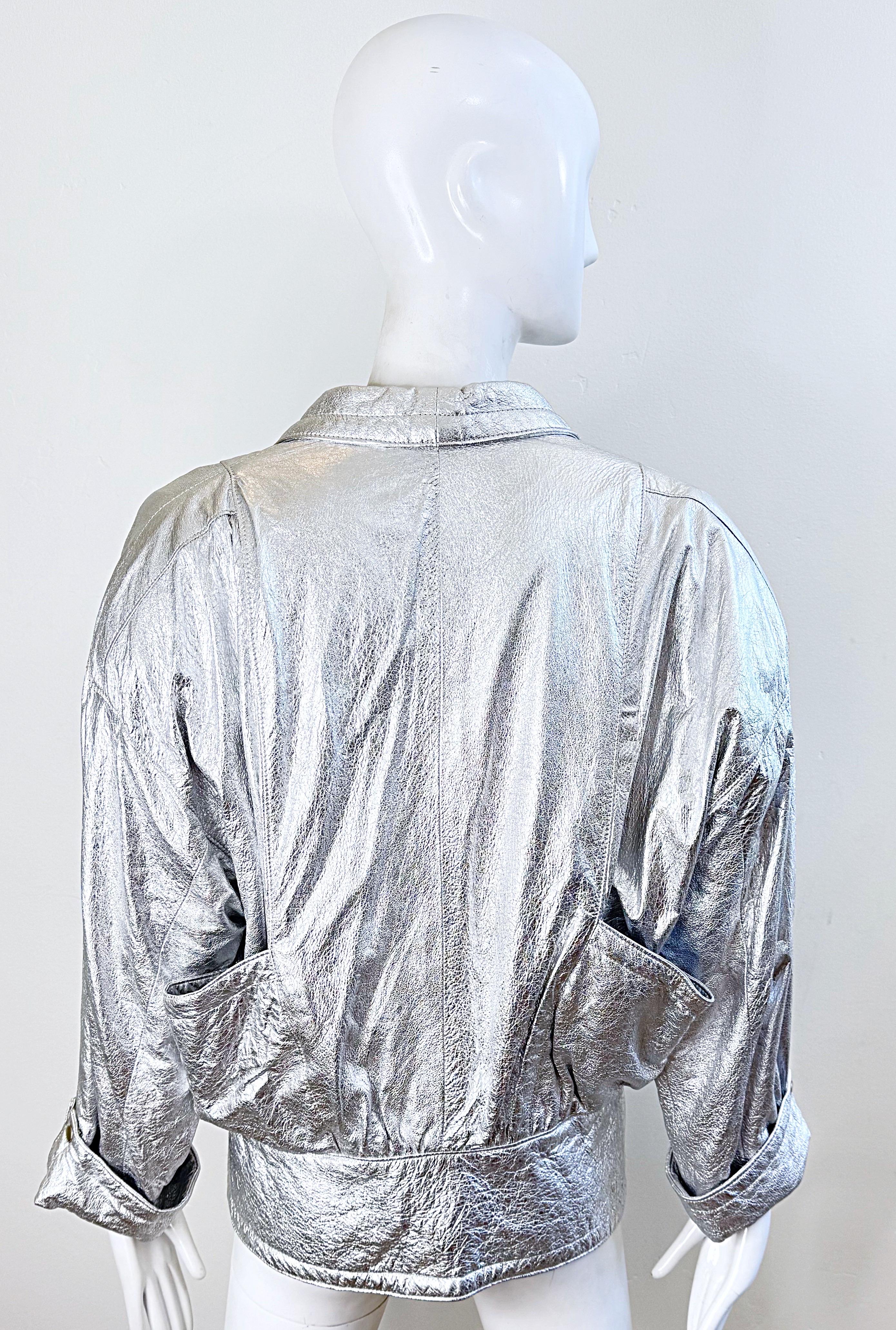 Amazing 1980s Christian Lauren Paris Silver Leather Vintage 80s Moto Jacket Med en vente 7