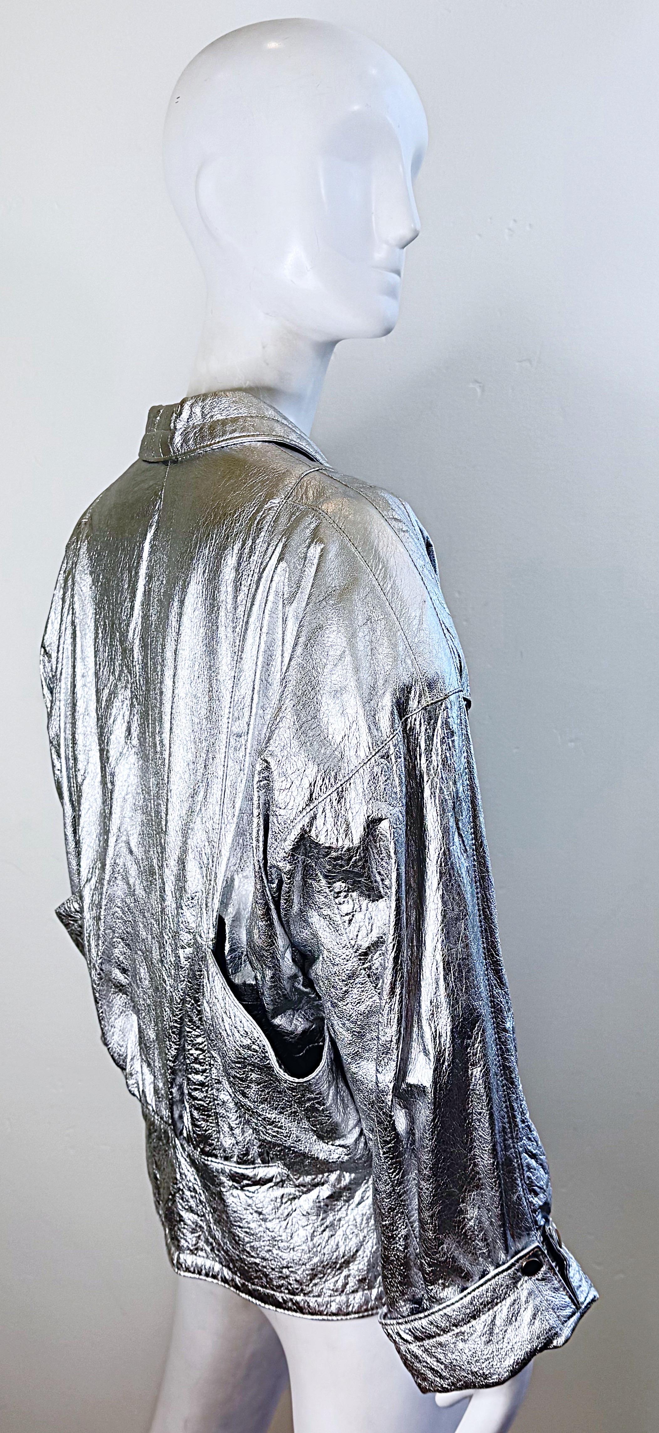 Amazing 1980s Christian Lauren Paris Silver Leather Vintage 80s Moto Jacket Med en vente 11