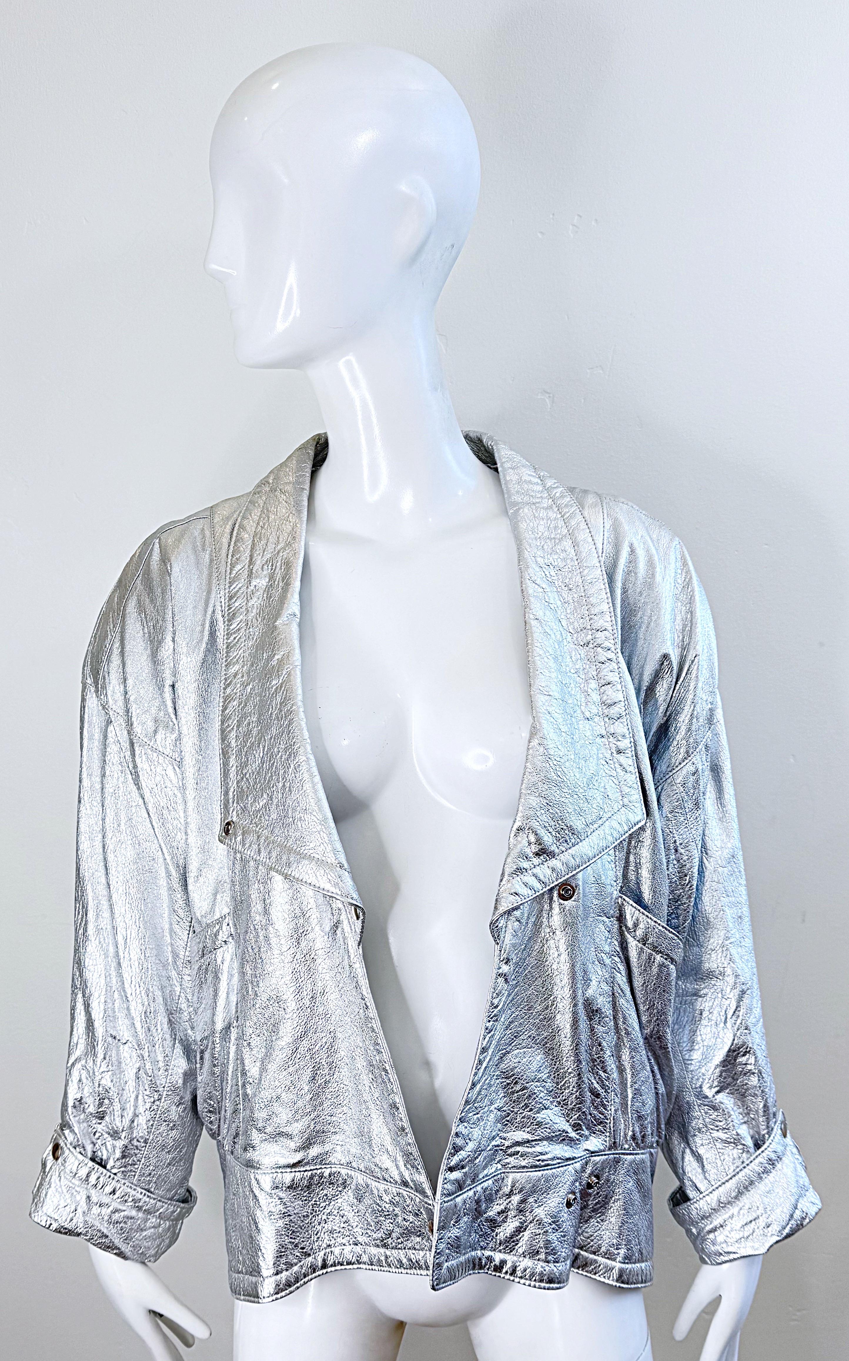 Amazing 1980s Christian Lauren Paris Silver Leather Vintage 80s Moto Jacket Med en vente 12