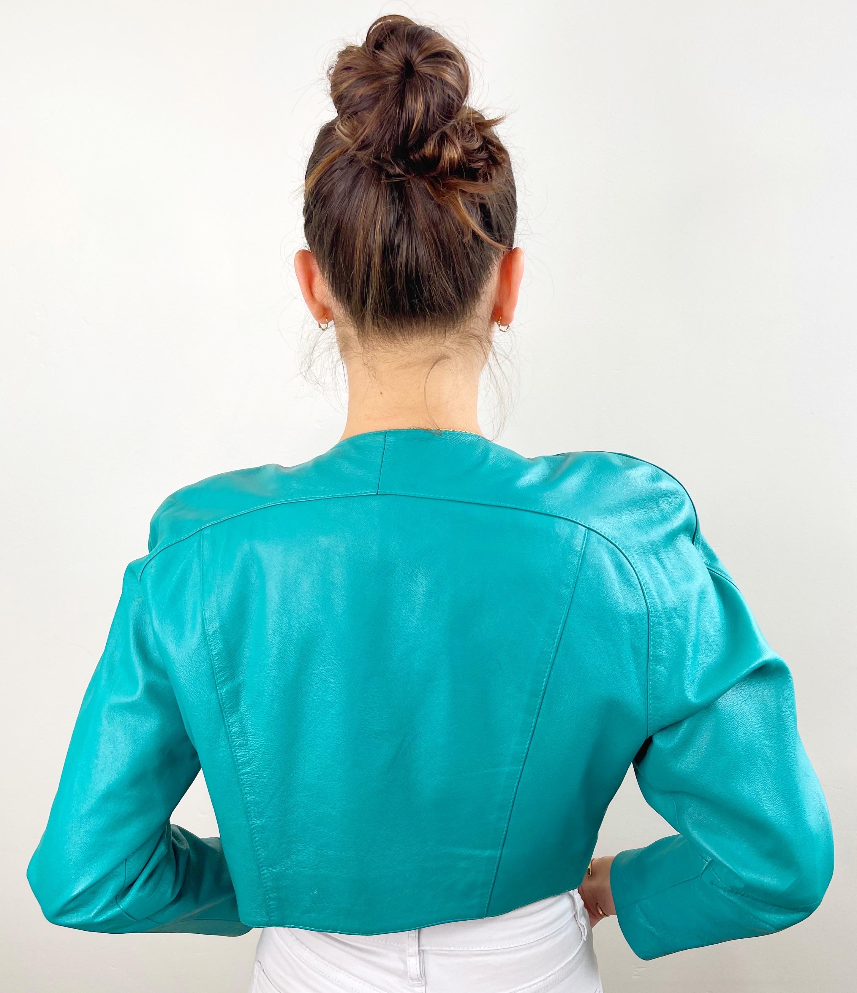 Amazing 1980s Teal Turquoise Leather Vintage 80s Cropped Bolero Jacket Medium In Excellent Condition For Sale In San Diego, CA