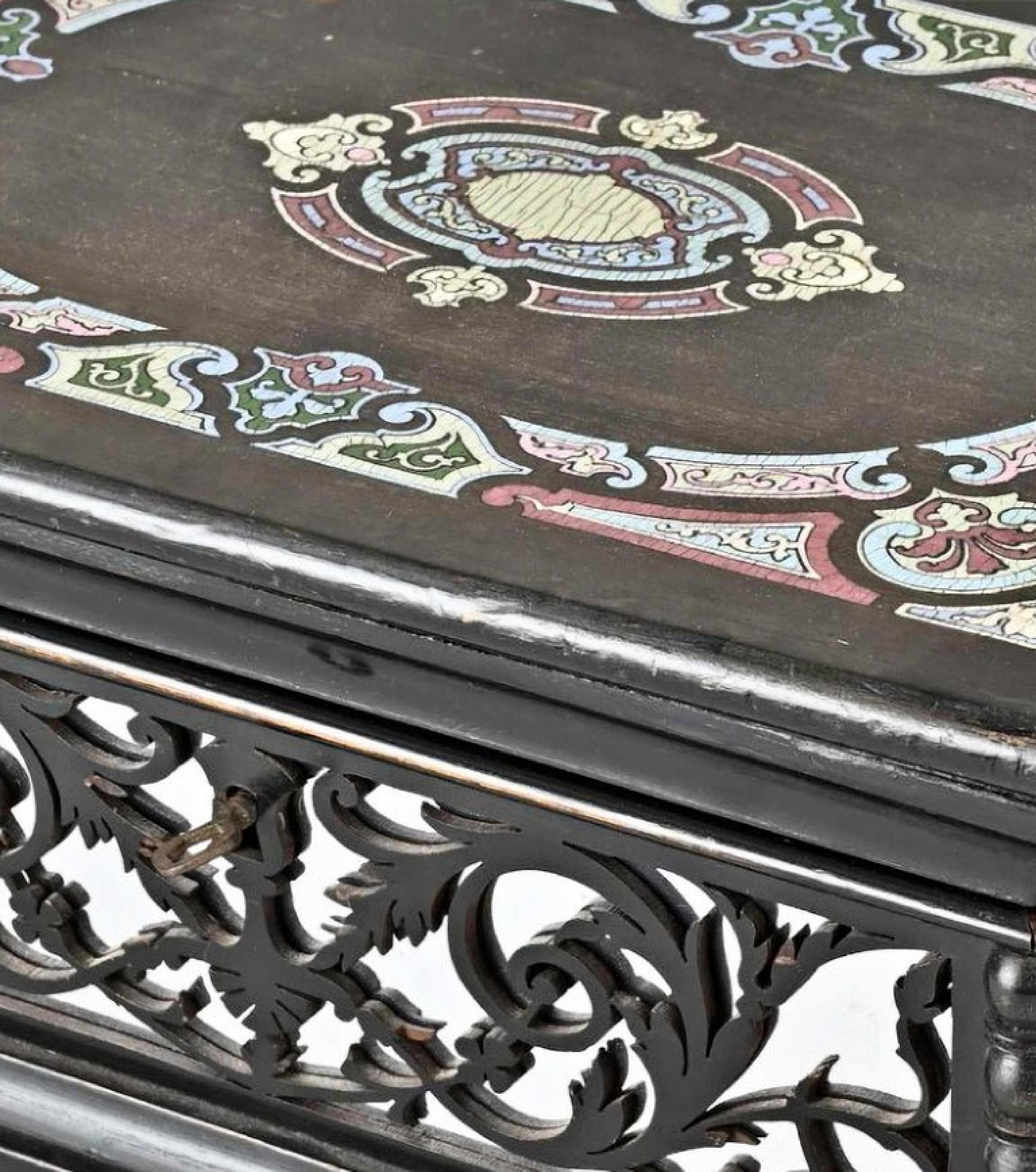 Baroque Incroyable boîte à couvercle française du 19ème siècle en vente